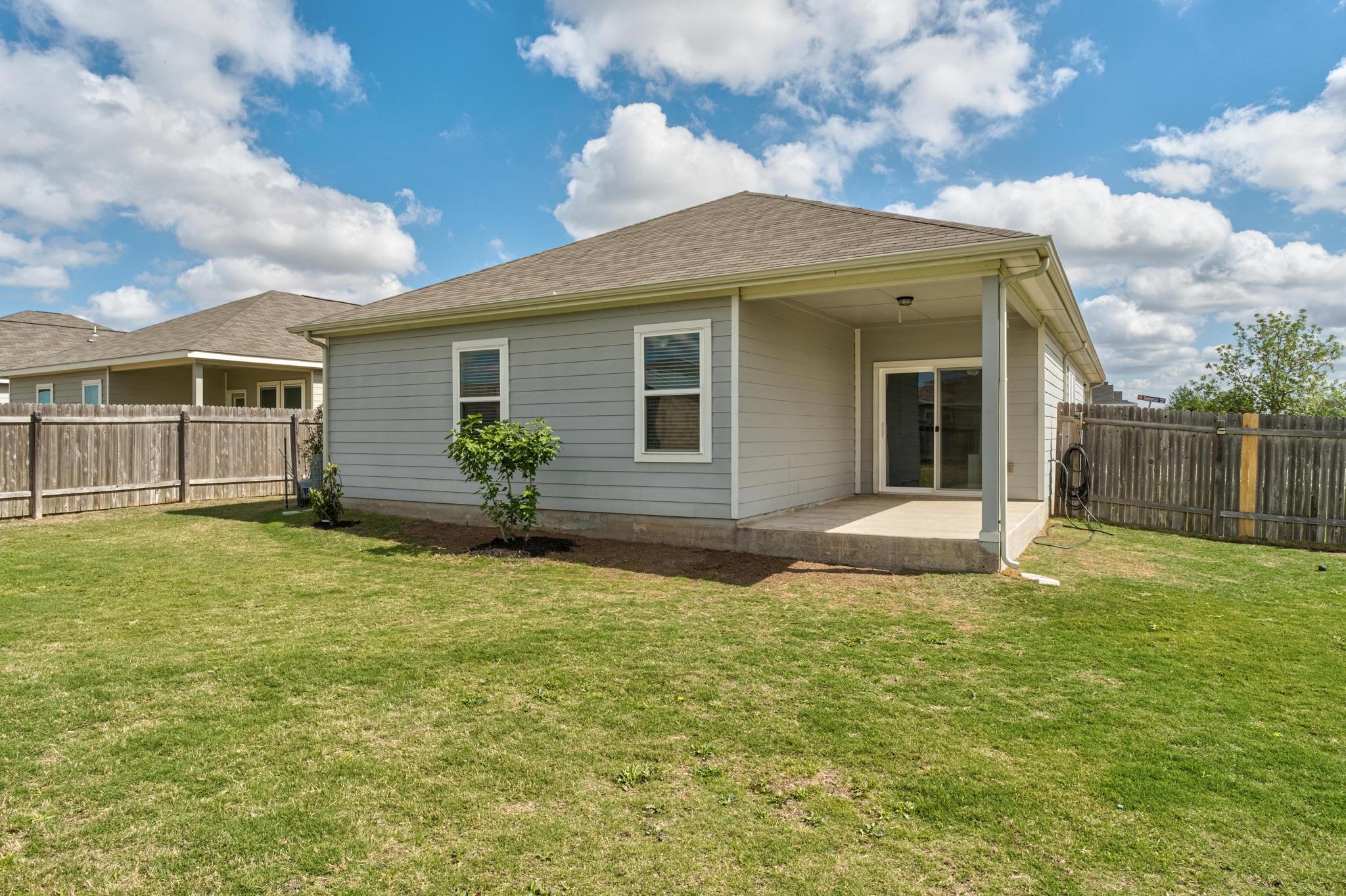 420 Seneca Loop, Kyle, TX 78640