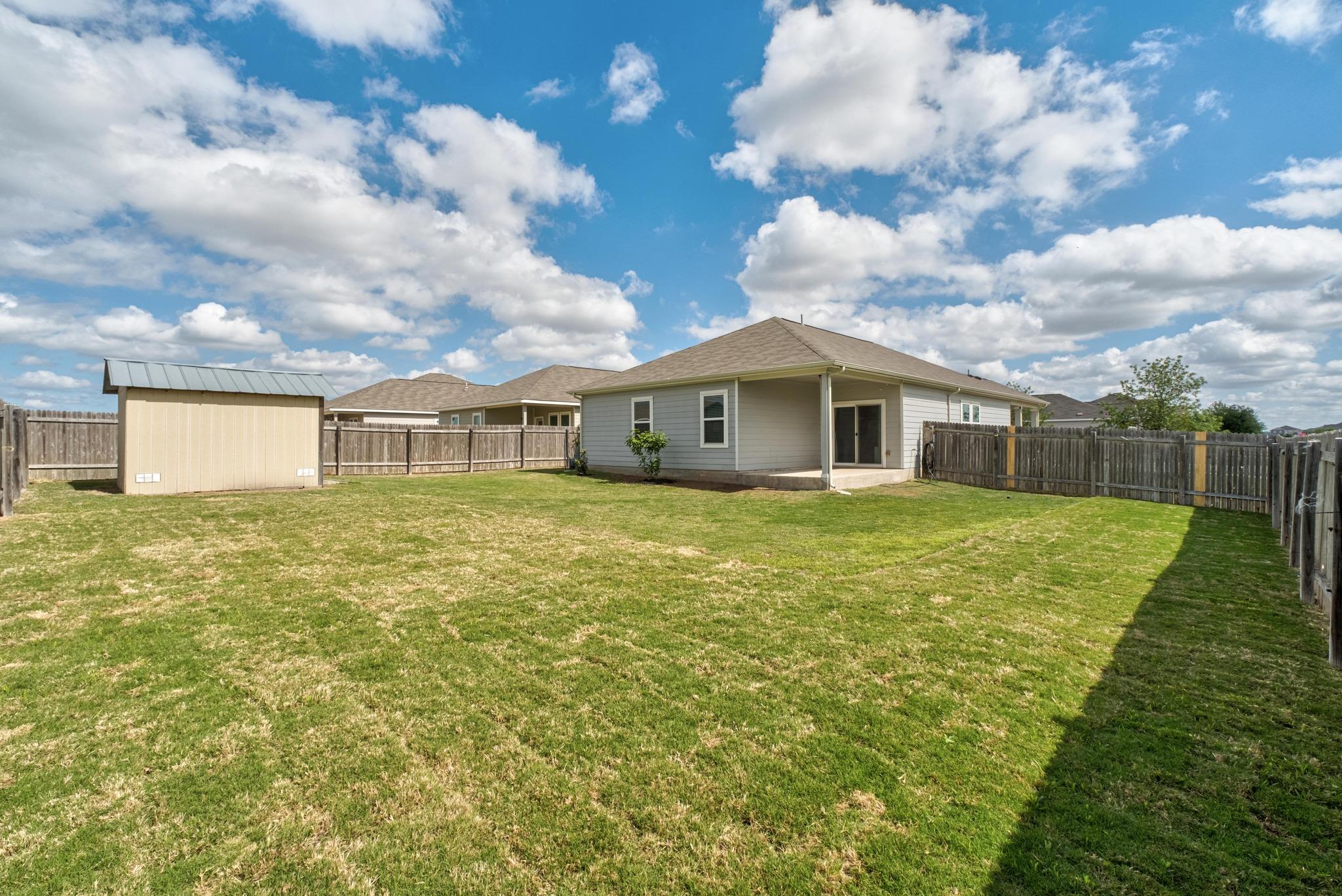 420 Seneca Loop, Kyle, TX 78640