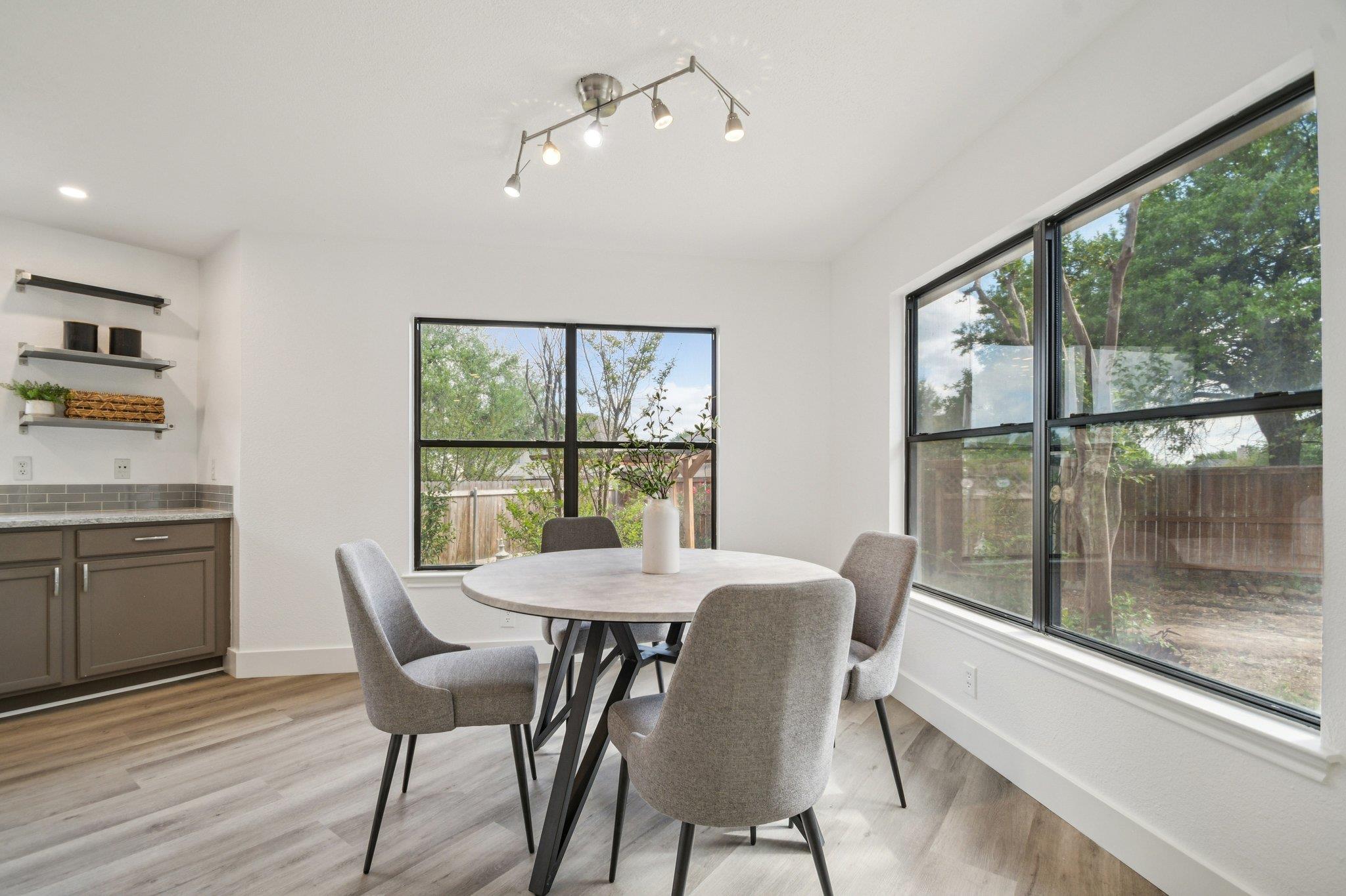 1815 Gunsight Dr, Round Rock, TX 78665