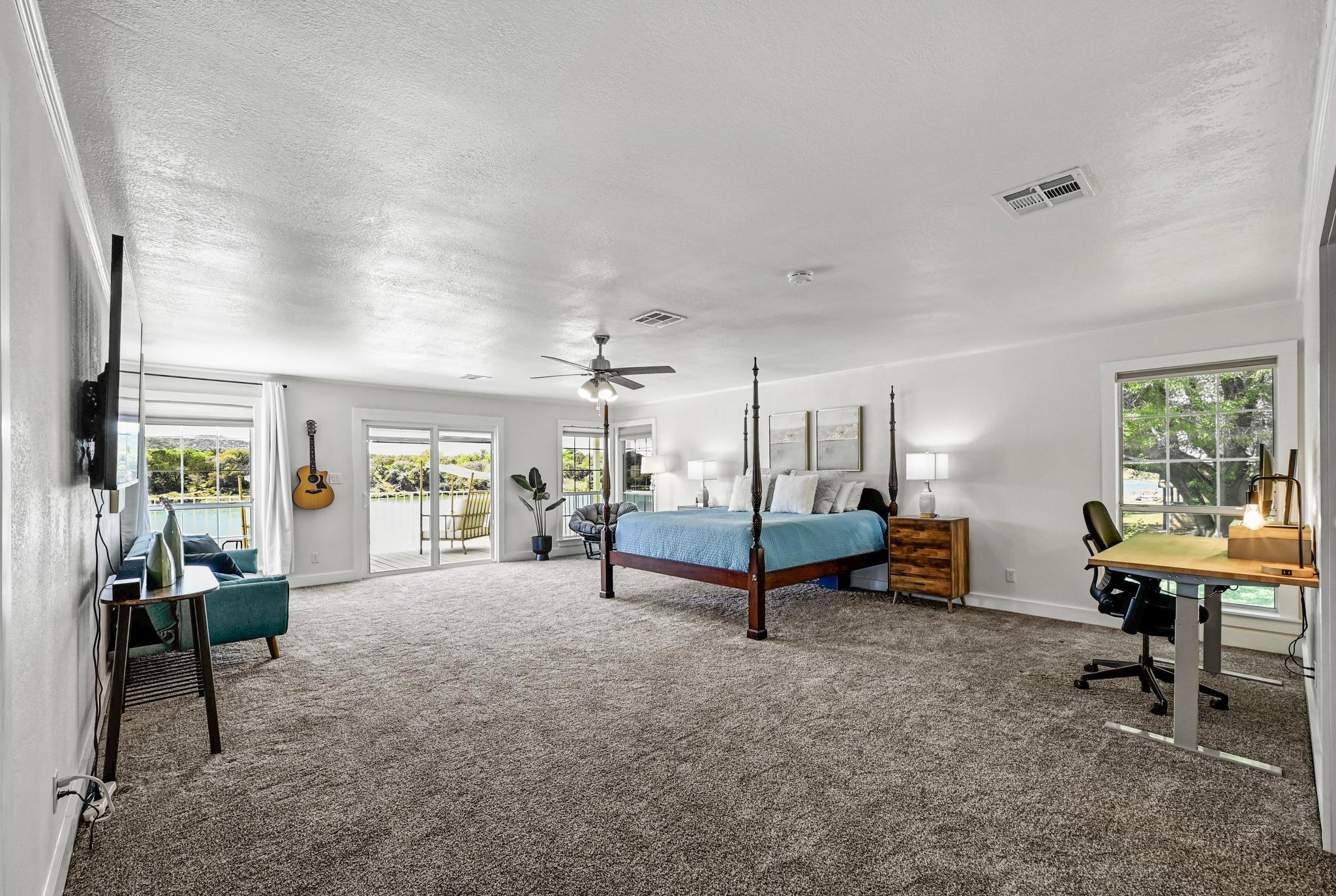 4690 River Oaks Dr, Kingsland, TX 78639