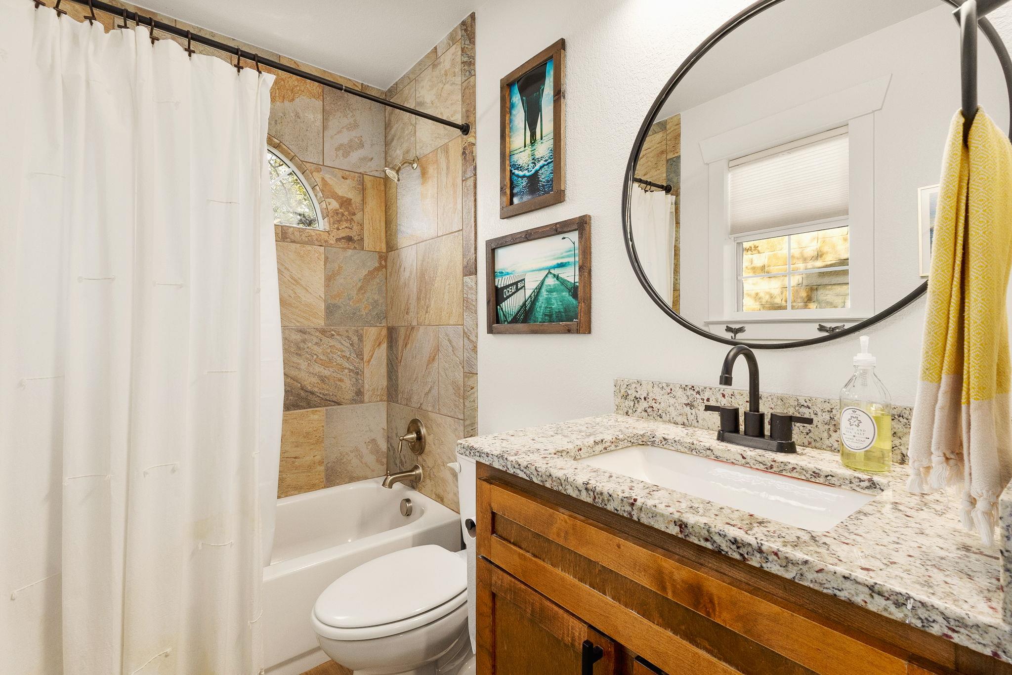 2 Crooked Arrow Ct, Wimberley, TX 78676