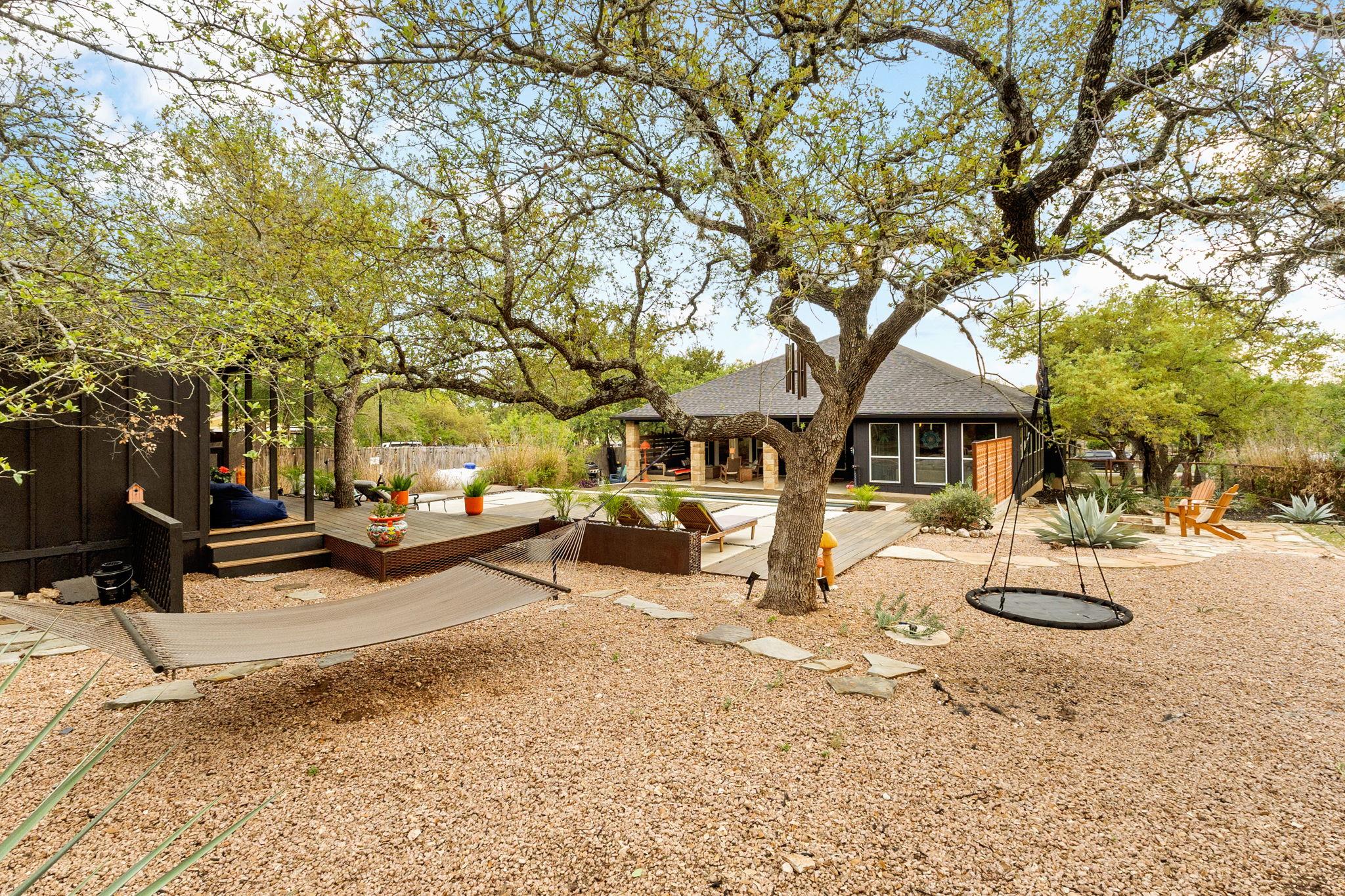 2 Crooked Arrow Ct, Wimberley, TX 78676