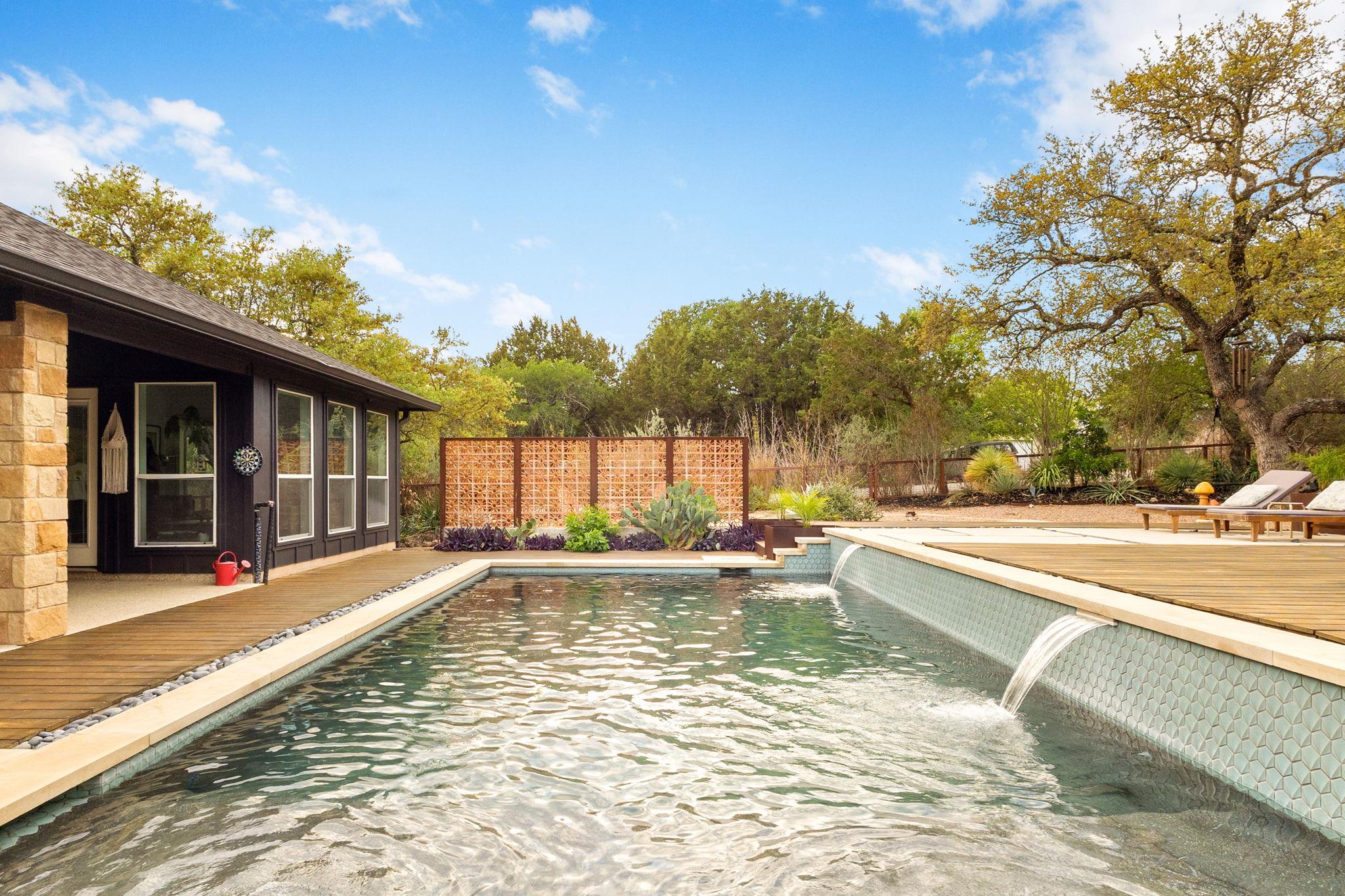 2 Crooked Arrow Ct, Wimberley, TX 78676