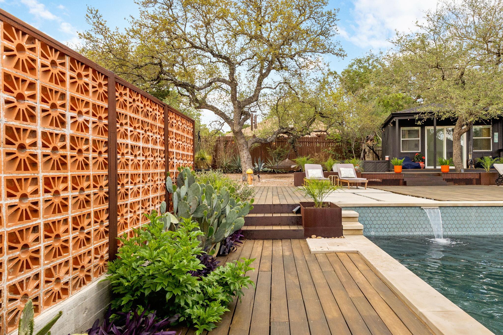 2 Crooked Arrow Ct, Wimberley, TX 78676