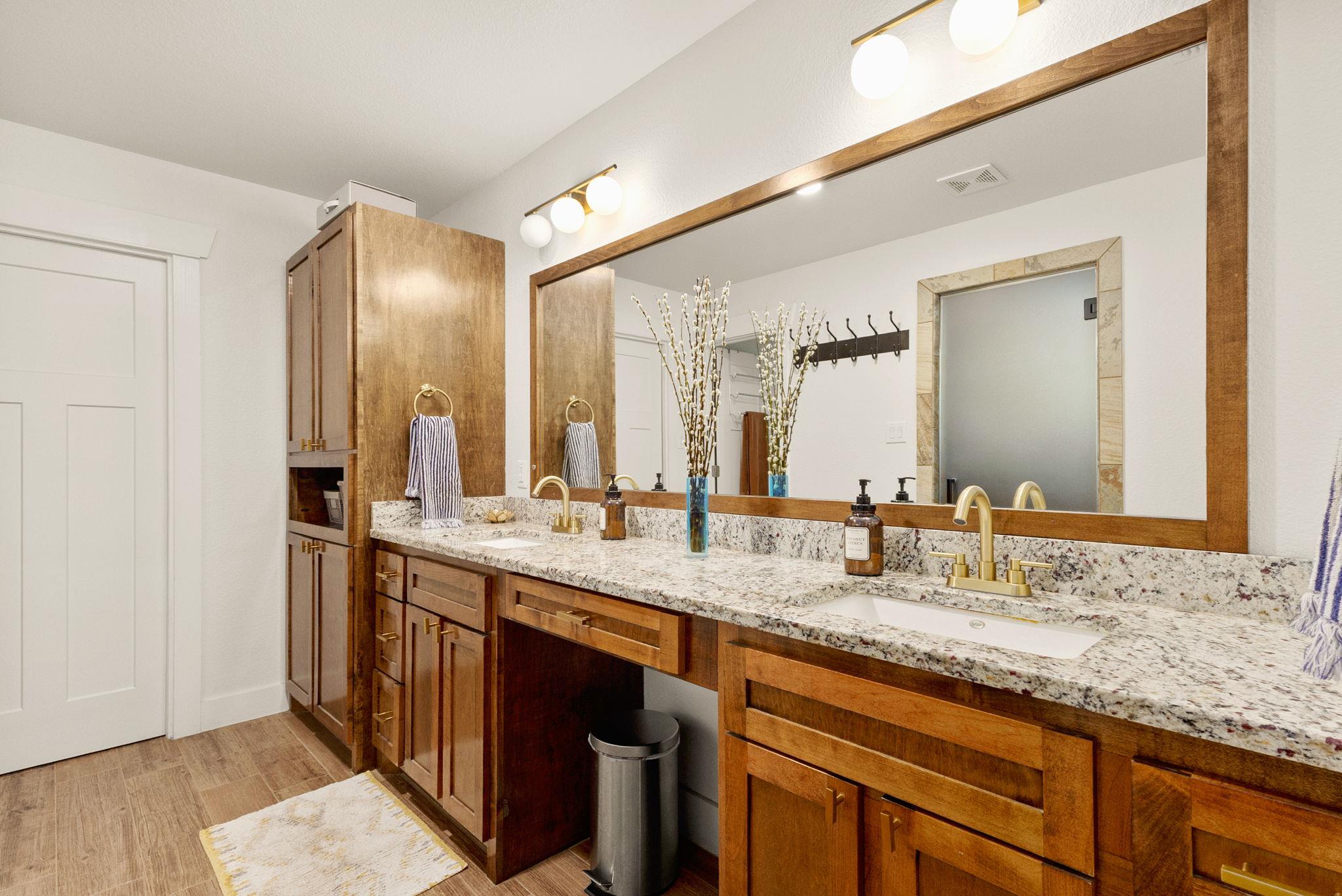 2 Crooked Arrow Ct, Wimberley, TX 78676