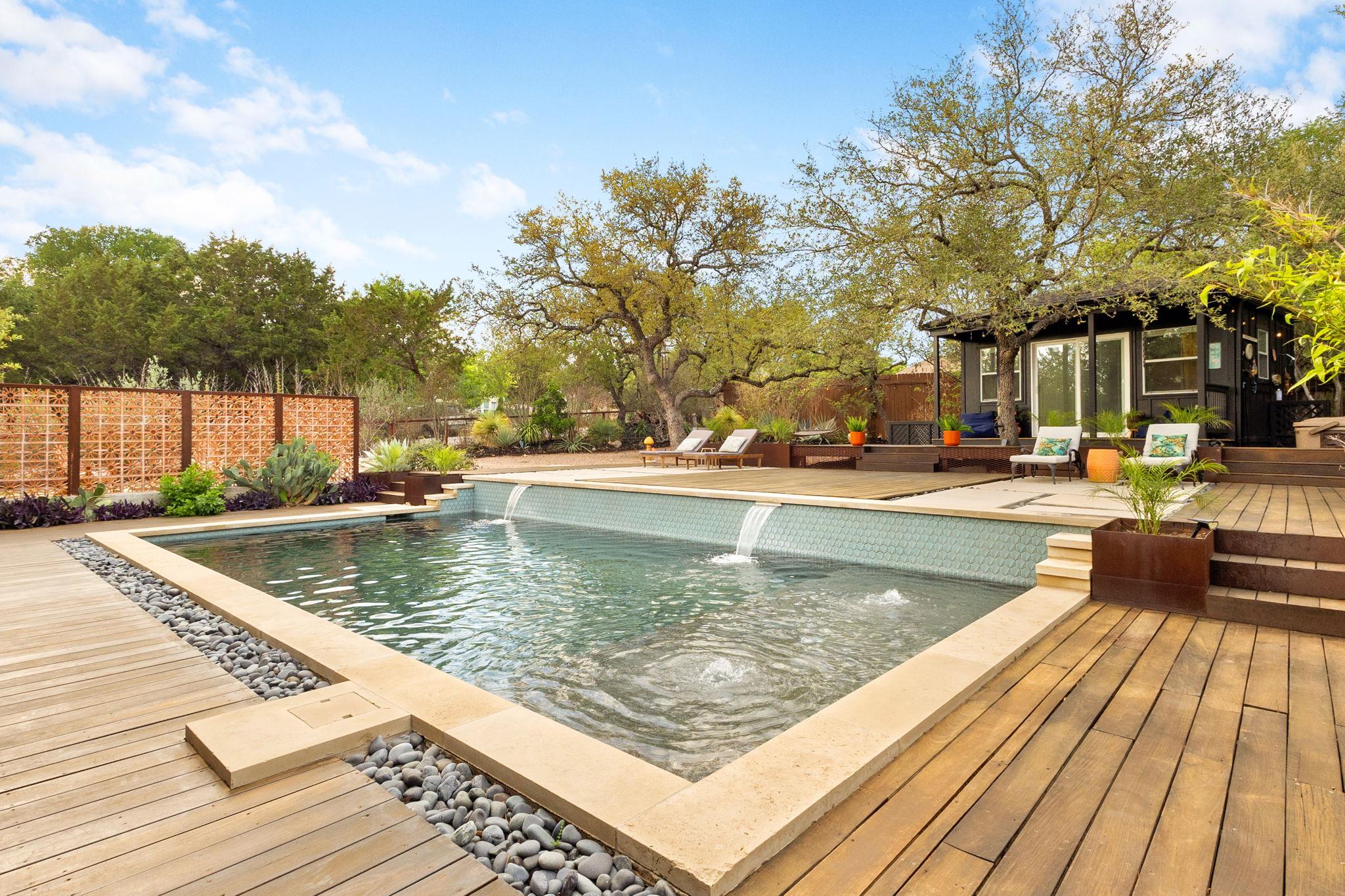 2 Crooked Arrow Ct, Wimberley, TX 78676