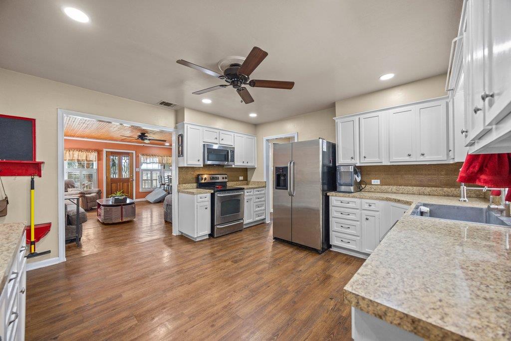 312 Gerald Dr, Blanco, TX 78606