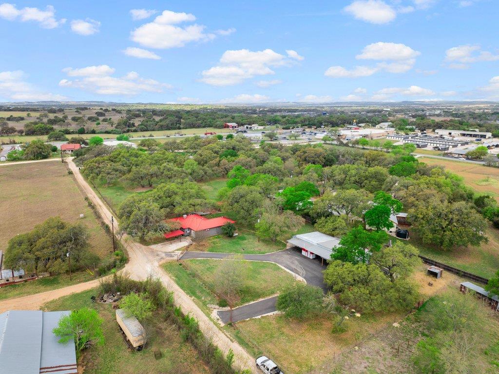 312 Gerald Dr, Blanco, TX 78606