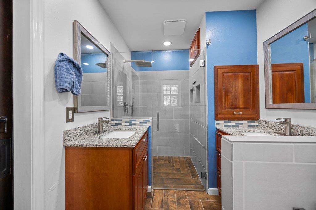 312 Gerald Dr, Blanco, TX 78606