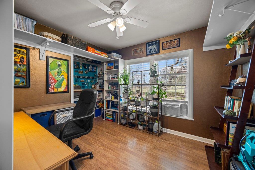 312 Gerald Dr, Blanco, TX 78606