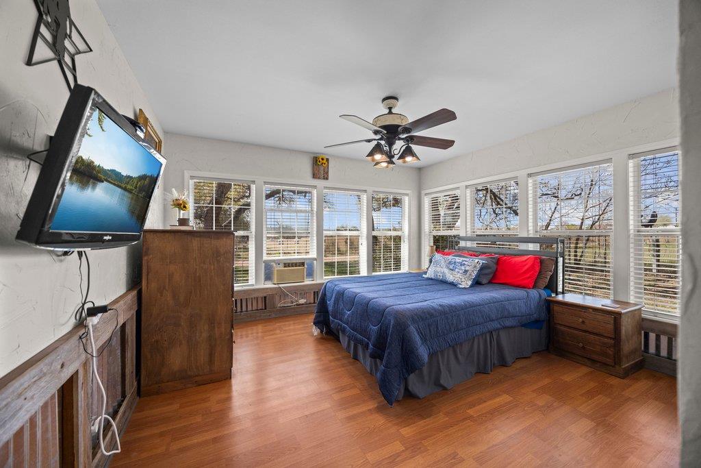 312 Gerald Dr, Blanco, TX 78606