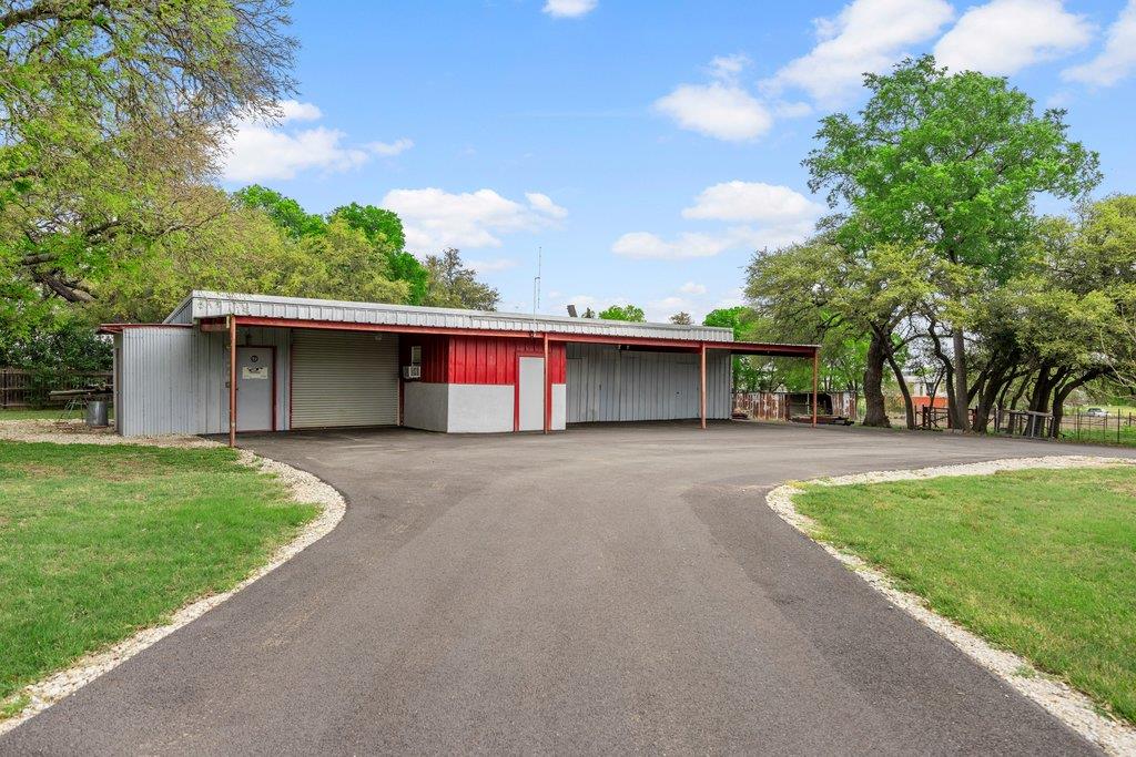 312 Gerald Dr, Blanco, TX 78606