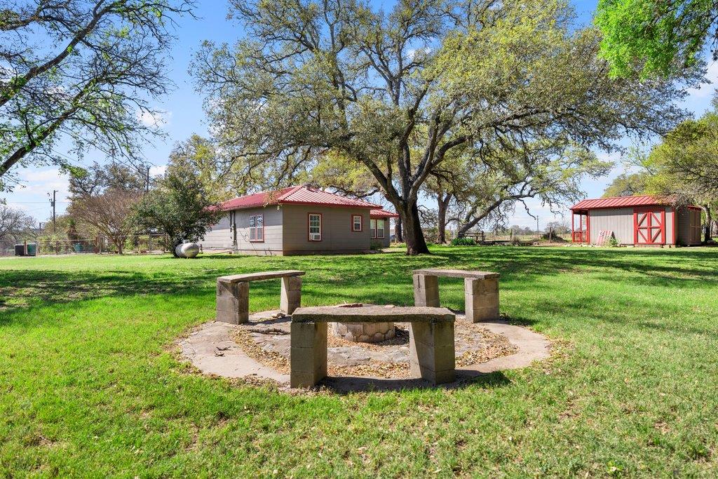 312 Gerald Dr, Blanco, TX 78606
