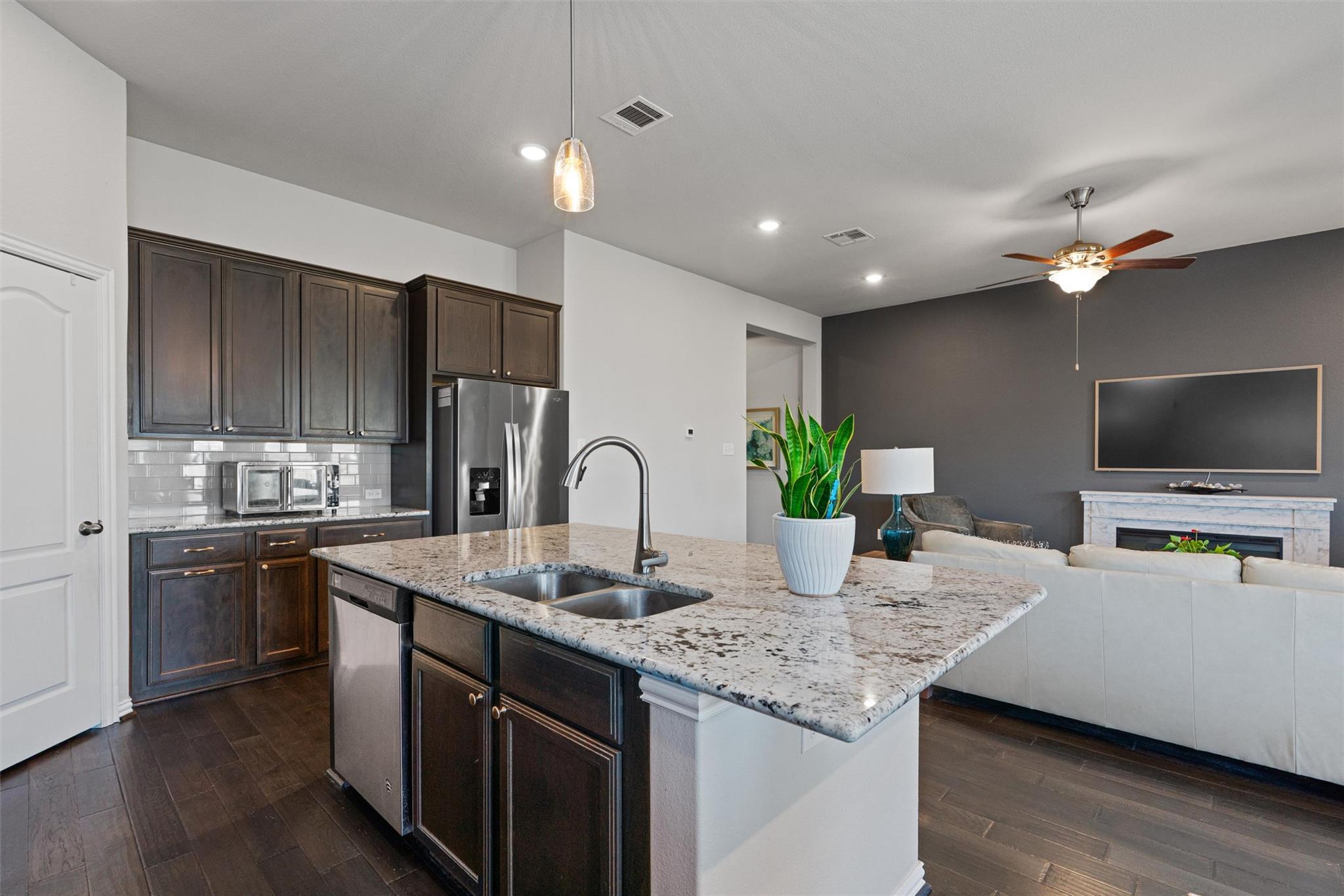 417 Rusk Bluff Ave, Leander, TX 78641