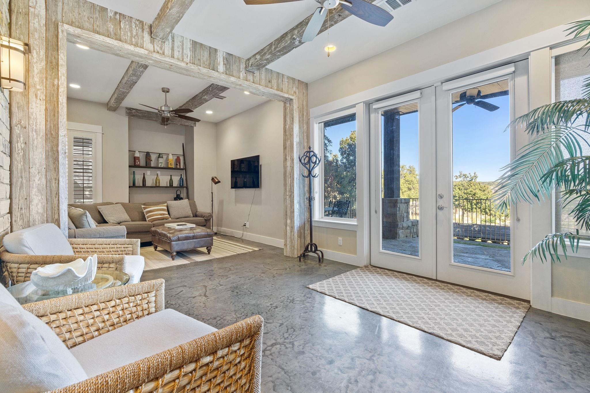 2208 Seabiscuit Cv # 133, Spicewood, TX 78669