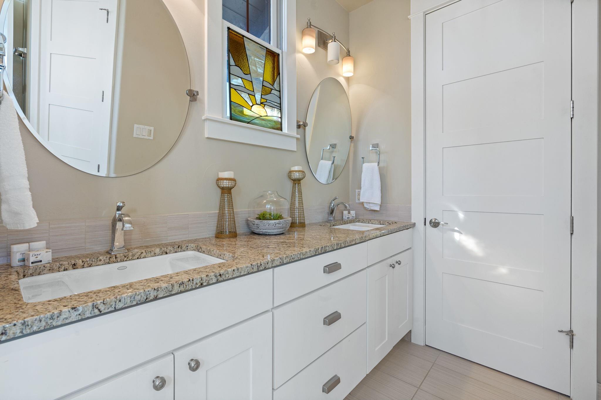 2208 Seabiscuit Cv # 133, Spicewood, TX 78669