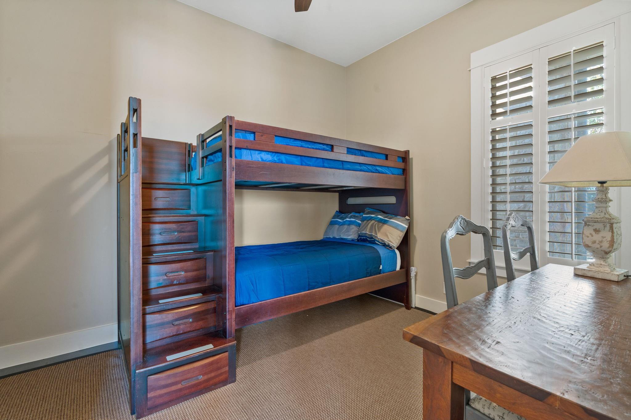 2208 Seabiscuit Cv # 133, Spicewood, TX 78669