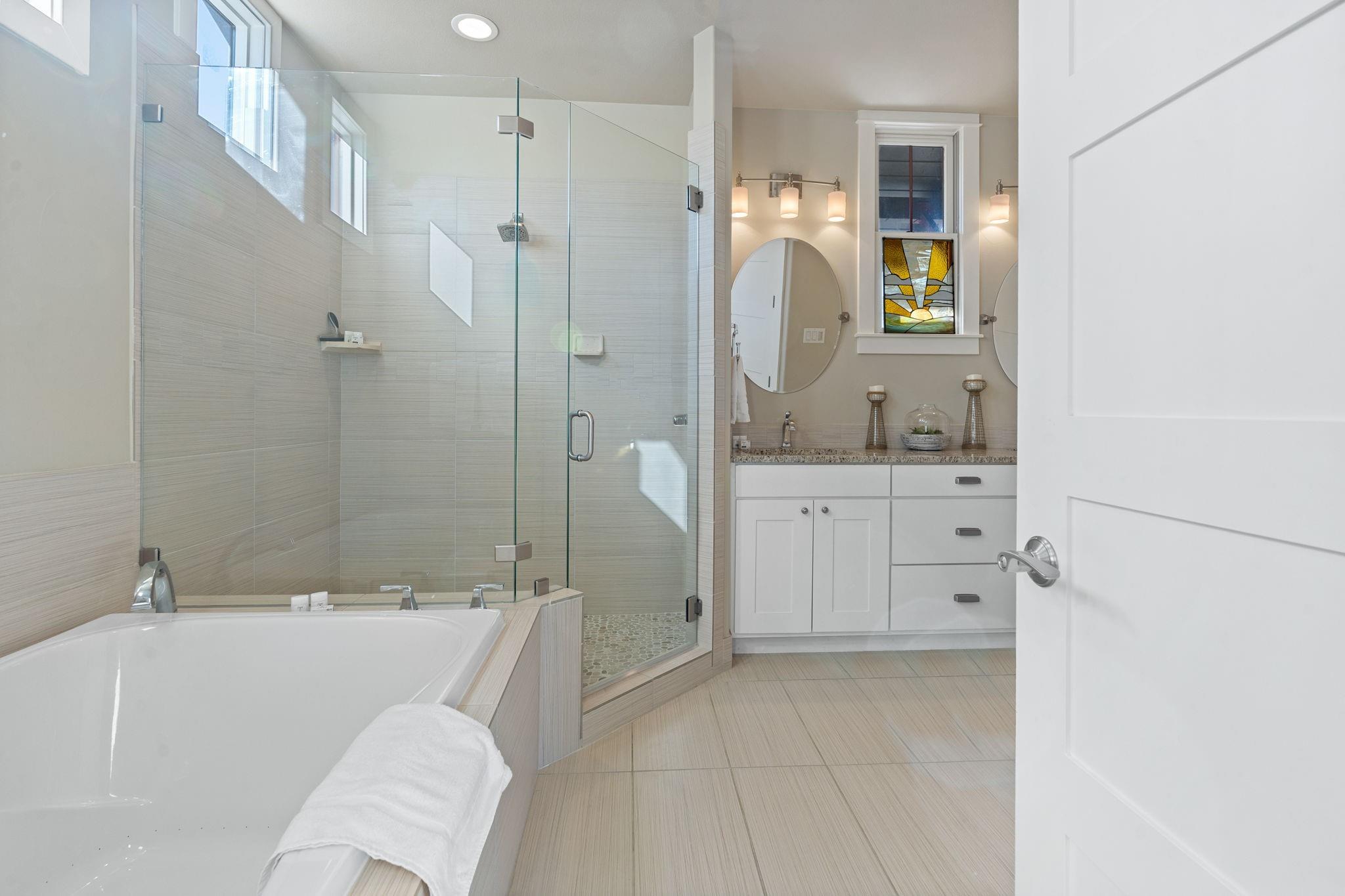 2208 Seabiscuit Cv # 133, Spicewood, TX 78669