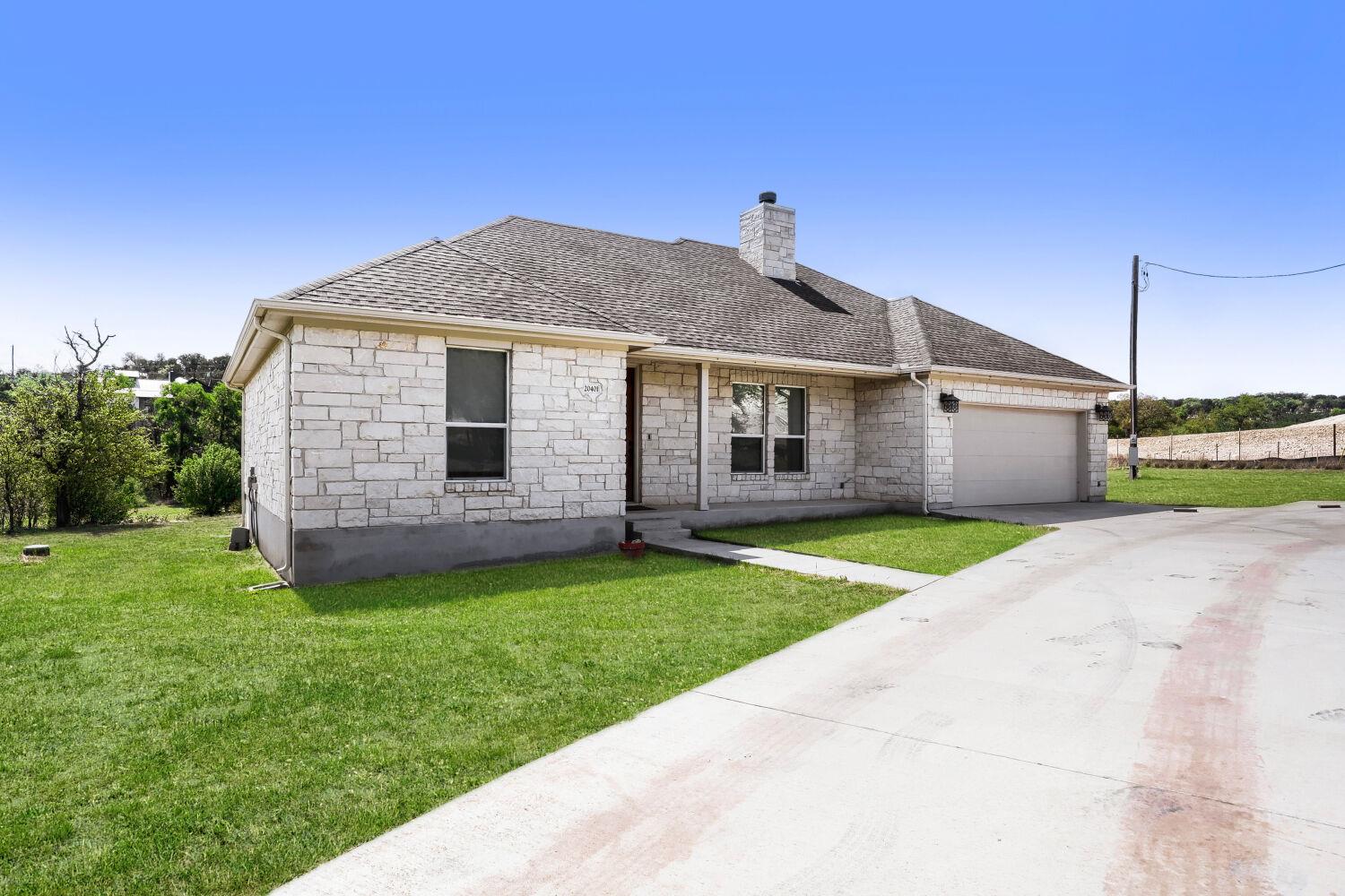 20401 Siesta Shores Dr, Spicewood, TX 78669