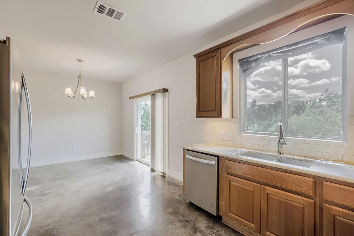 20401 Siesta Shores Dr, Spicewood, TX 78669