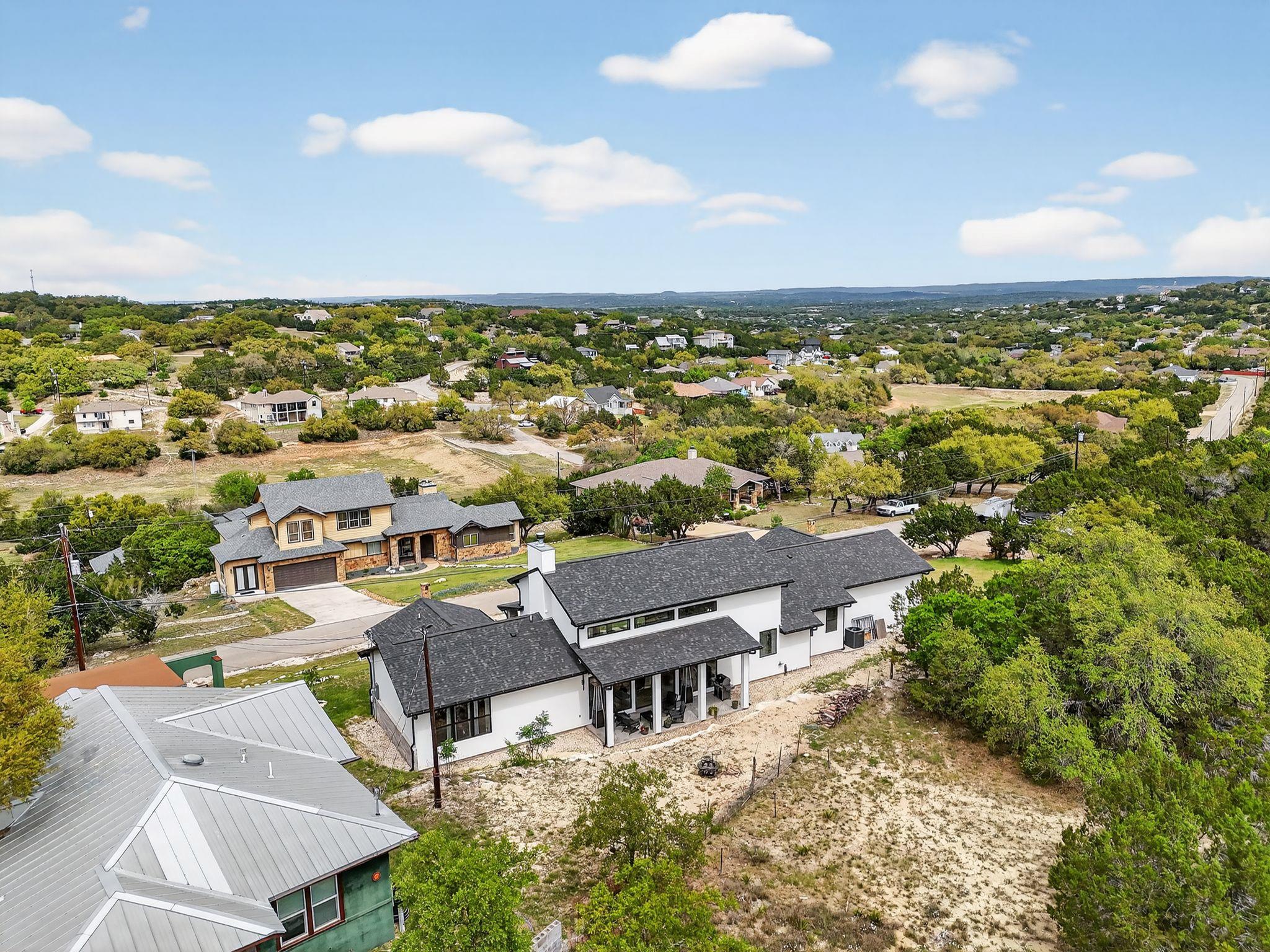 913 Larkhall Dr, Spicewood, TX 78669