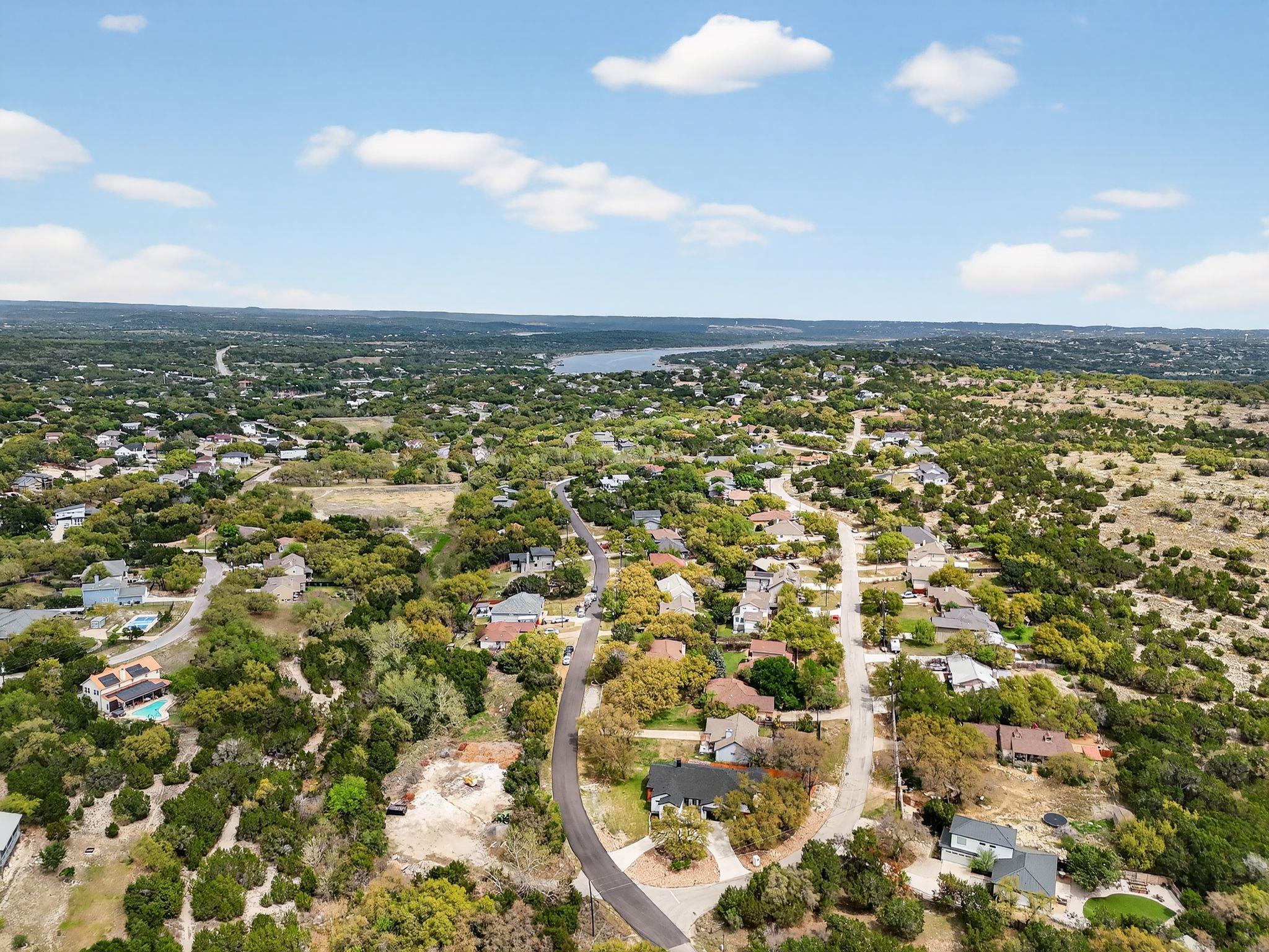 913 Larkhall Dr, Spicewood, TX 78669