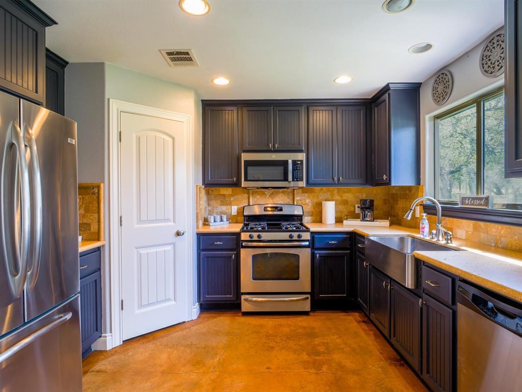 811 Sage St, Burnet, TX 78611