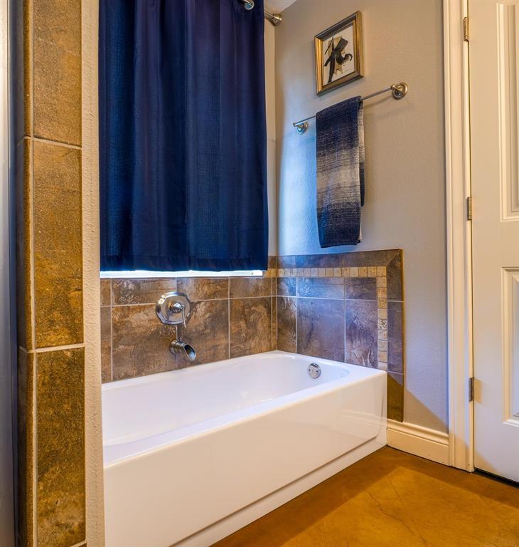 811 Sage St, Burnet, TX 78611