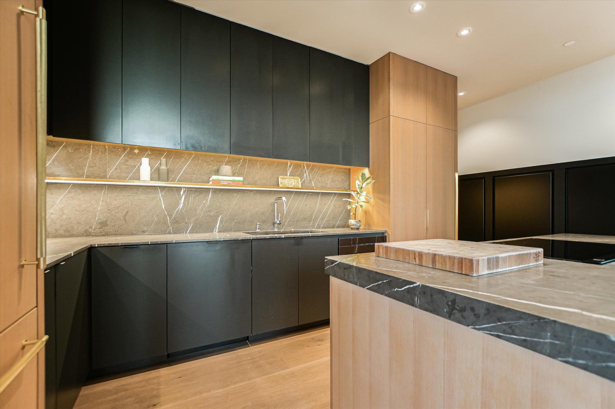 210 Lavaca St # 3108, Austin, TX 78701