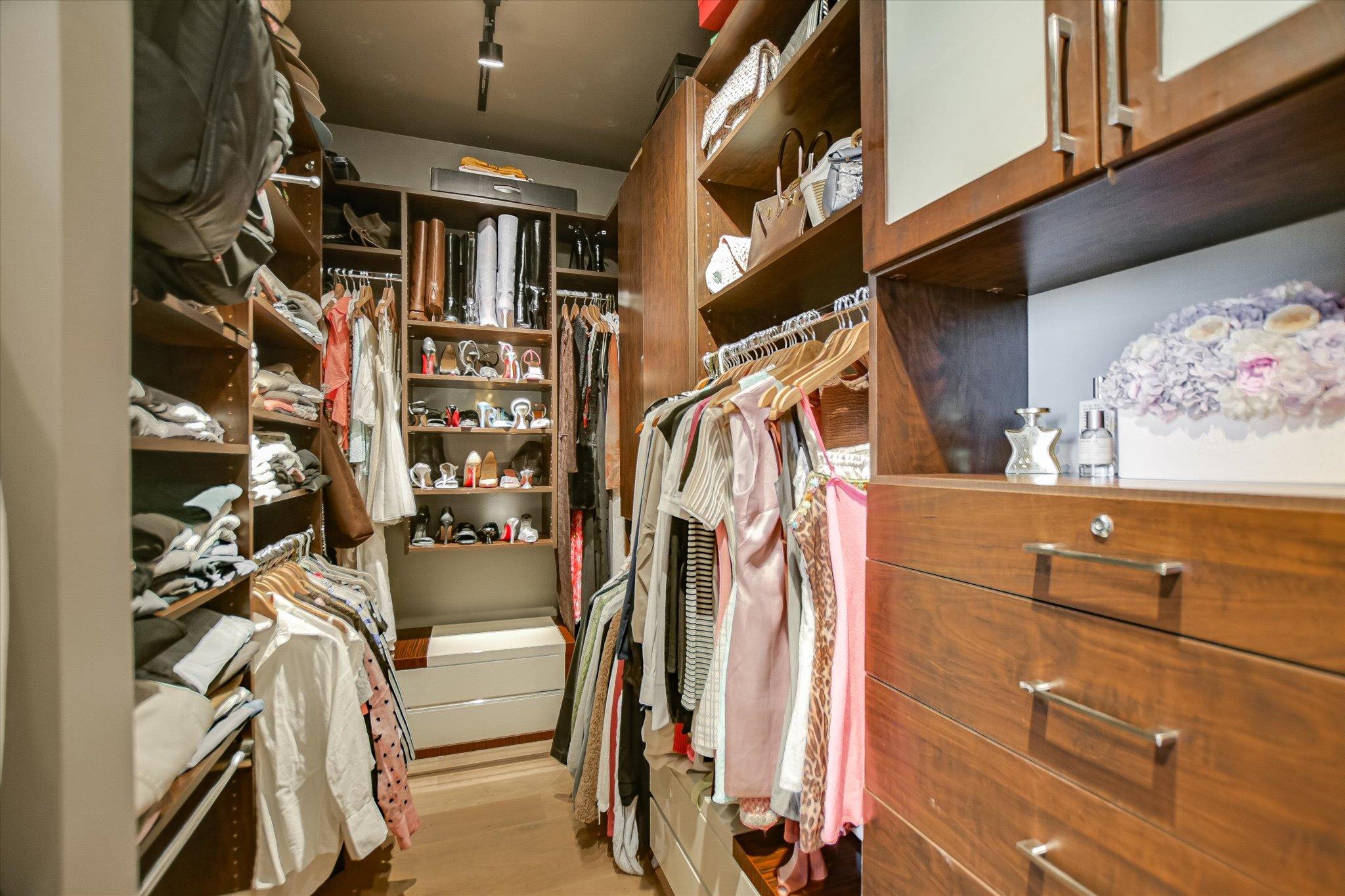 210 Lavaca St # 3108, Austin, TX 78701