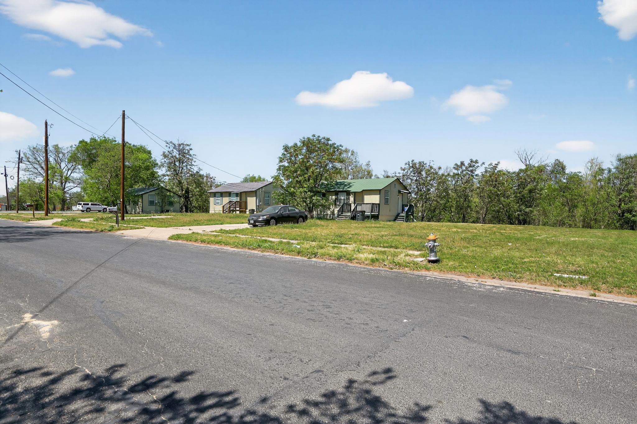 713, 711, and 709 Bremser Ave, Killeen, TX 76541