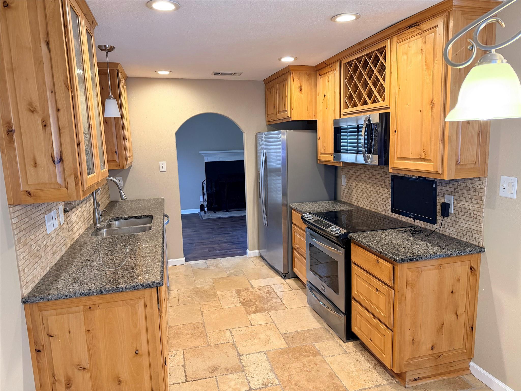 3103 Whisper Oaks Ln # A & B, Georgetown, TX 78628