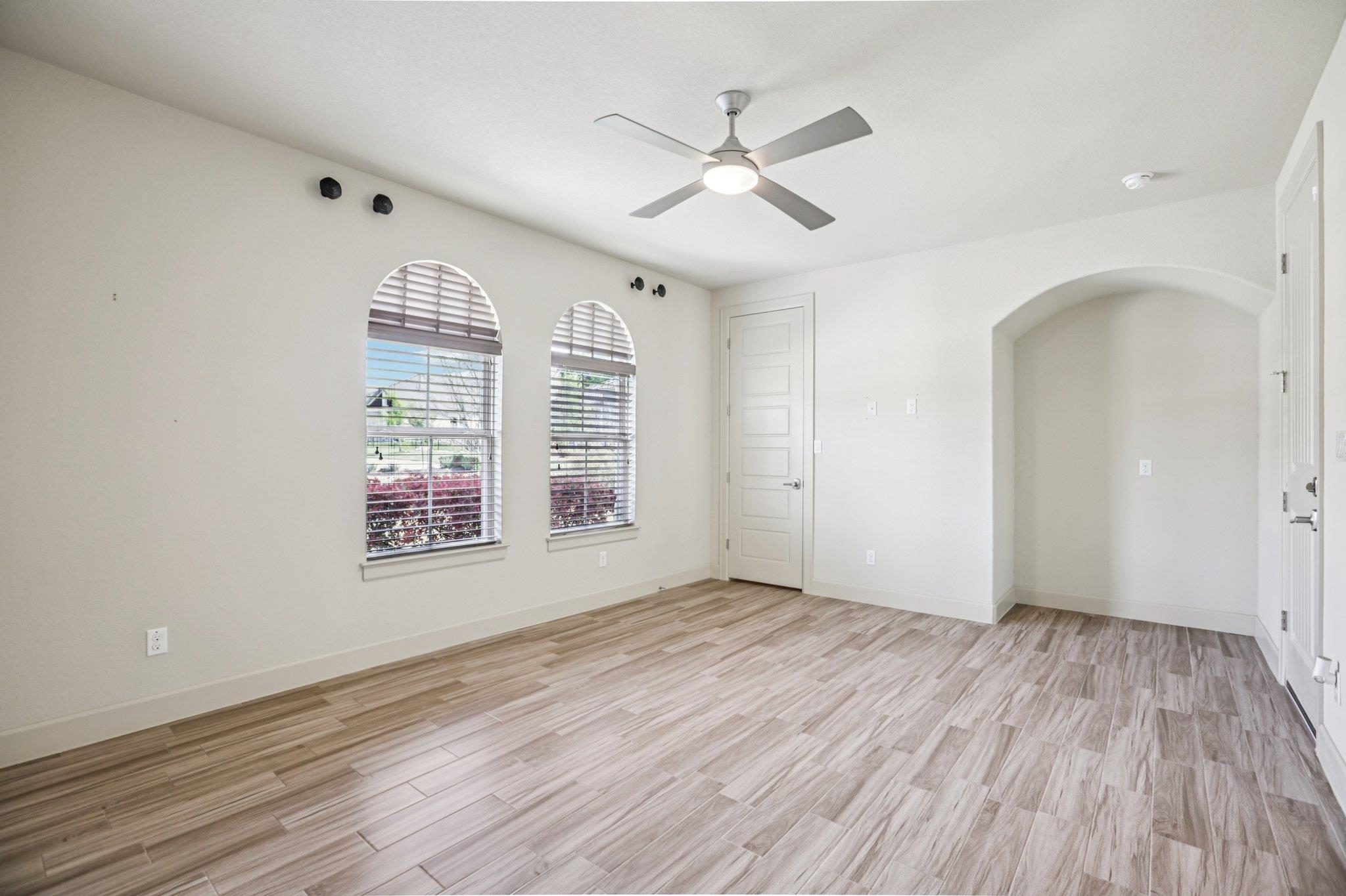 109 Charmstone Ln, Georgetown, TX 78628