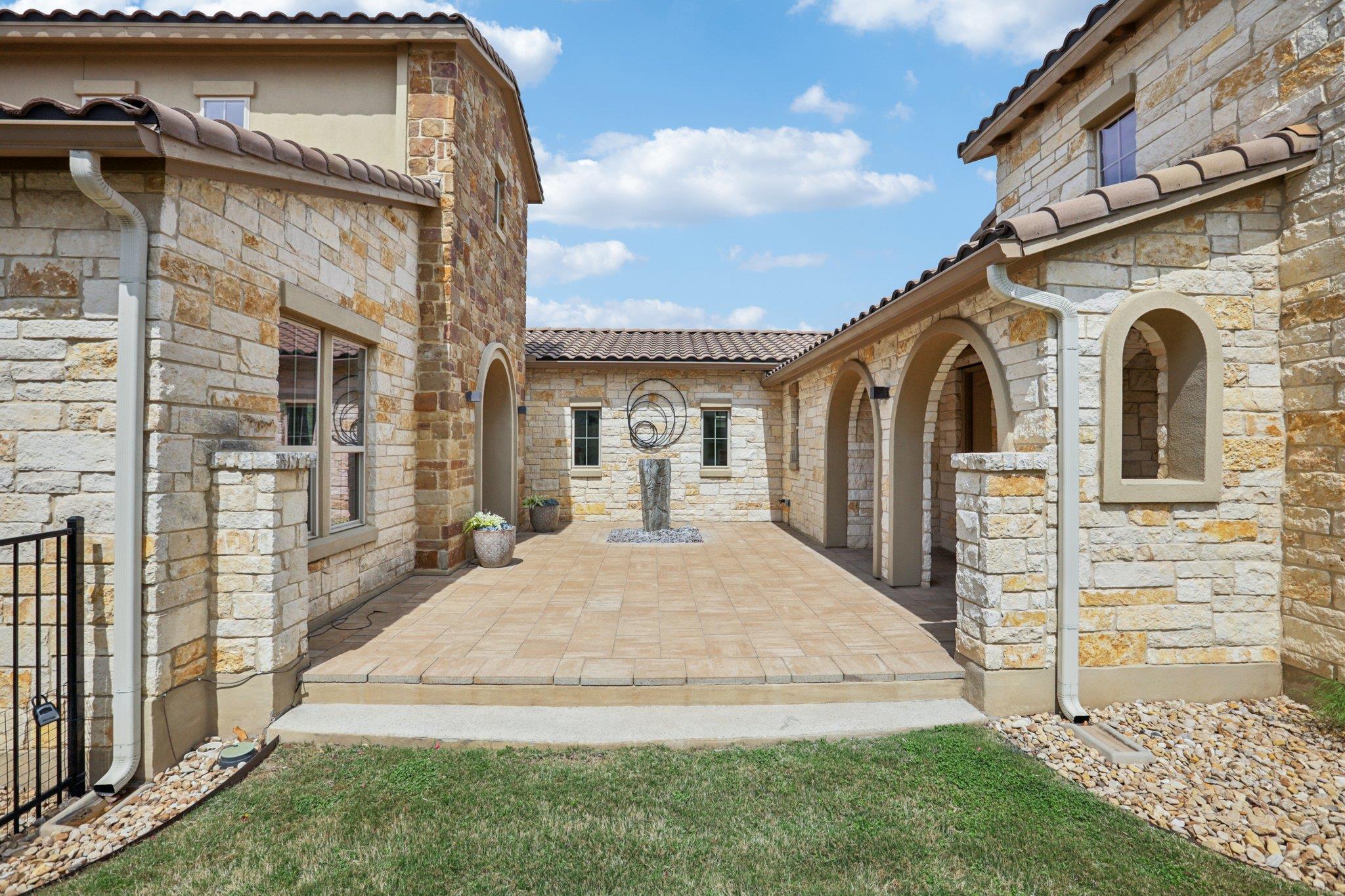 109 Charmstone Ln, Georgetown, TX 78628