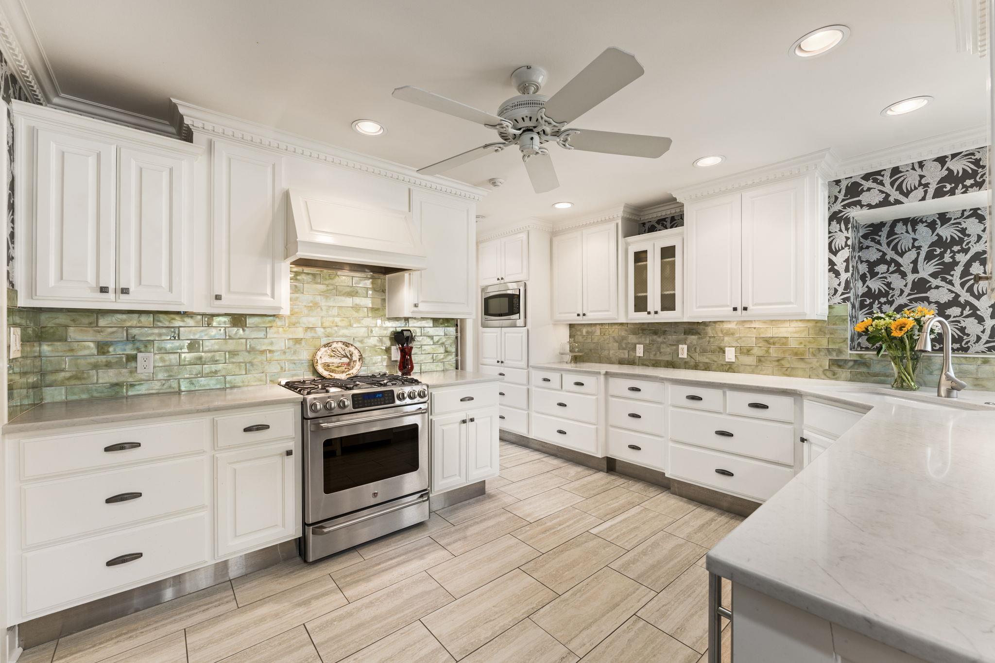 4216 Tallowood Dr, Austin, TX 78731