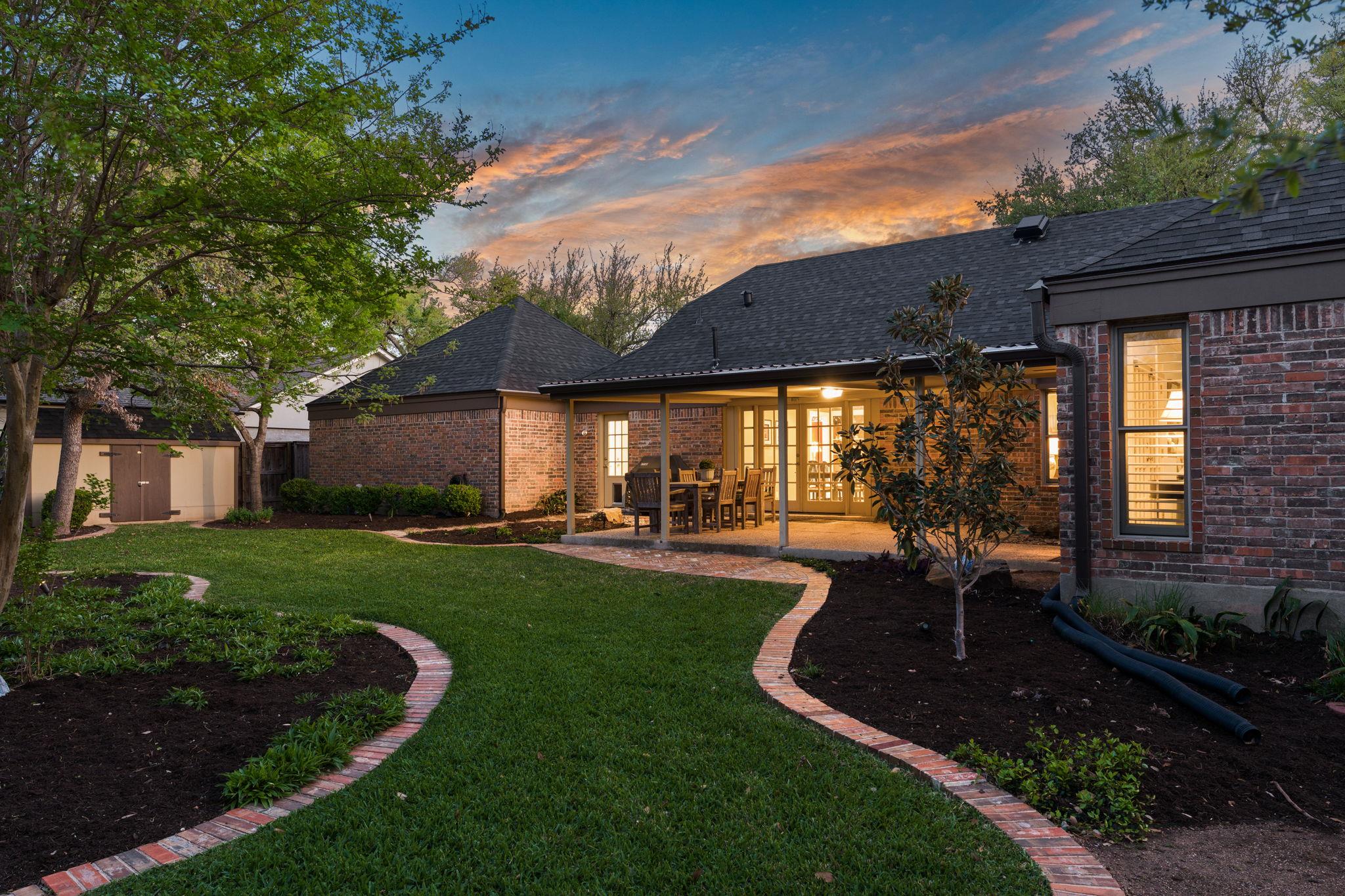 4216 Tallowood Dr, Austin, TX 78731