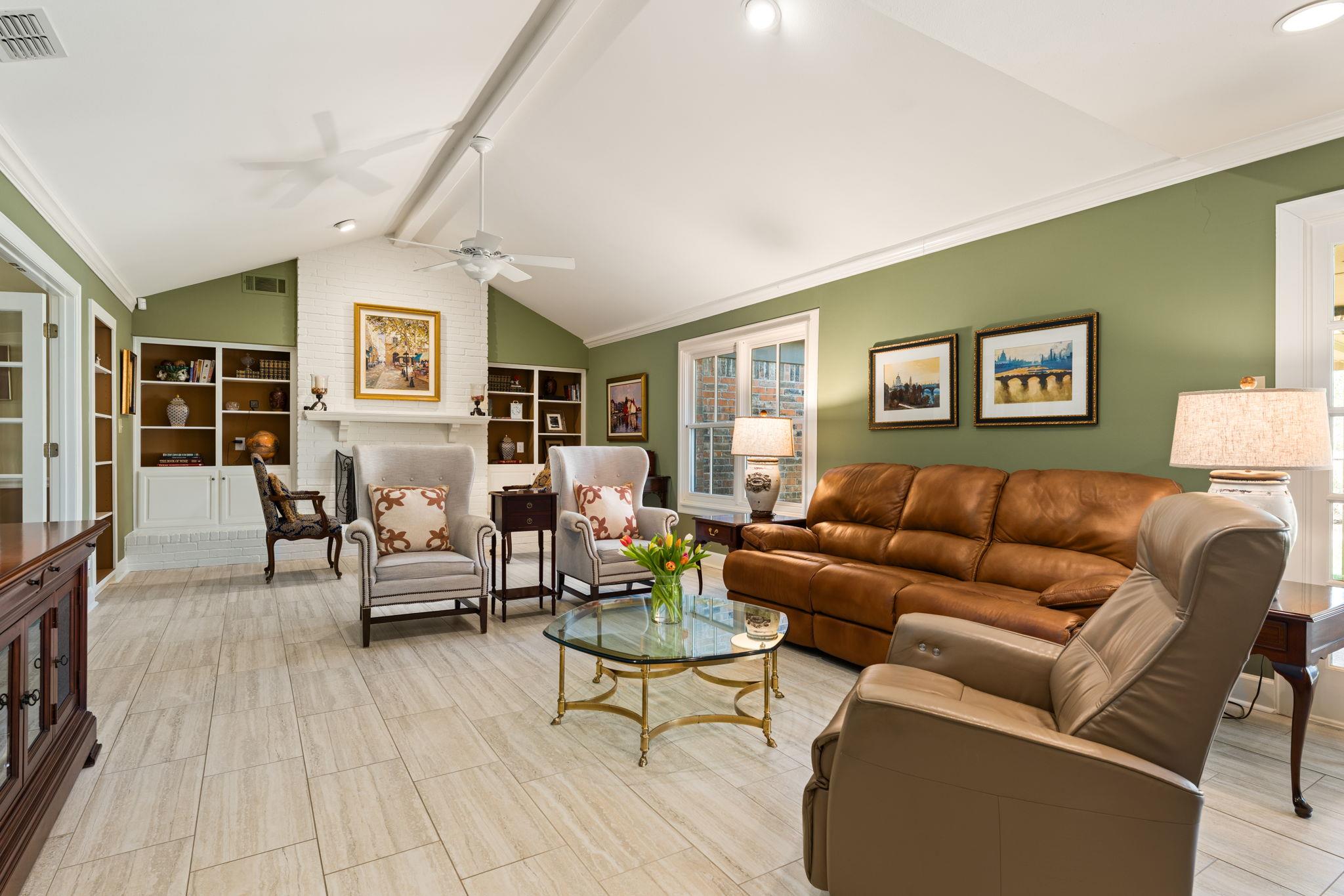 4216 Tallowood Dr, Austin, TX 78731