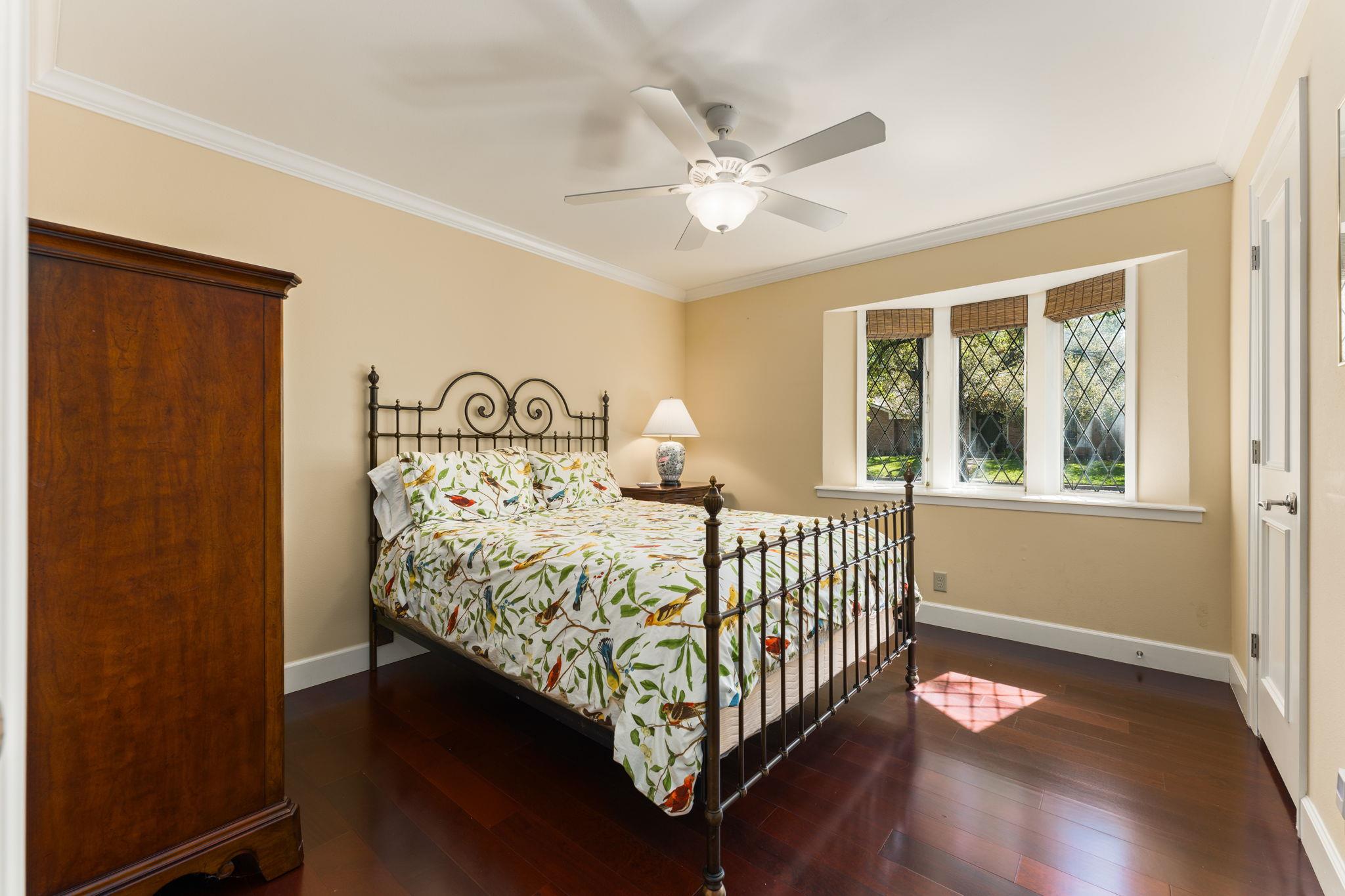 4216 Tallowood Dr, Austin, TX 78731