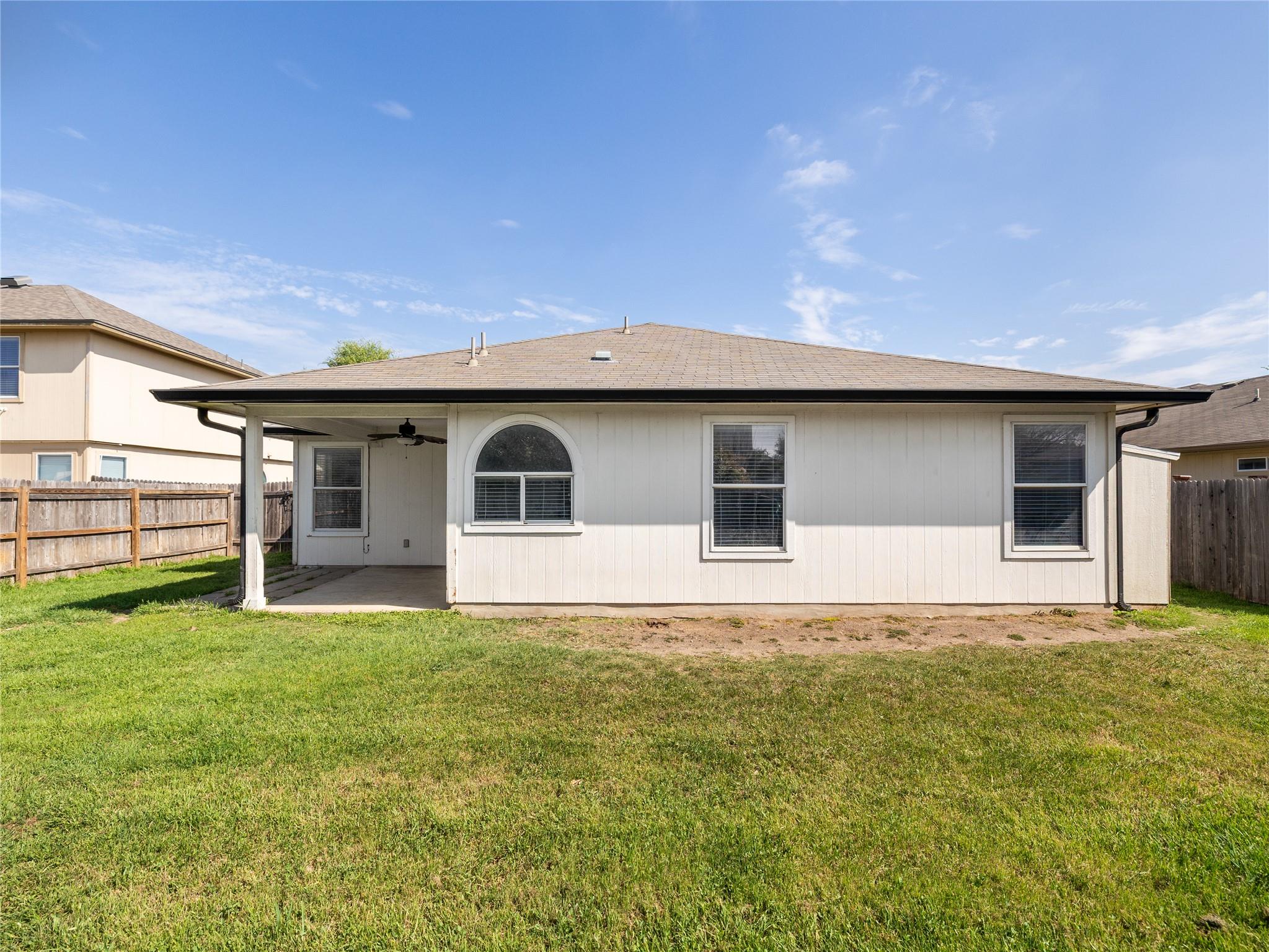 222 Killian Loop, Hutto, TX 78634