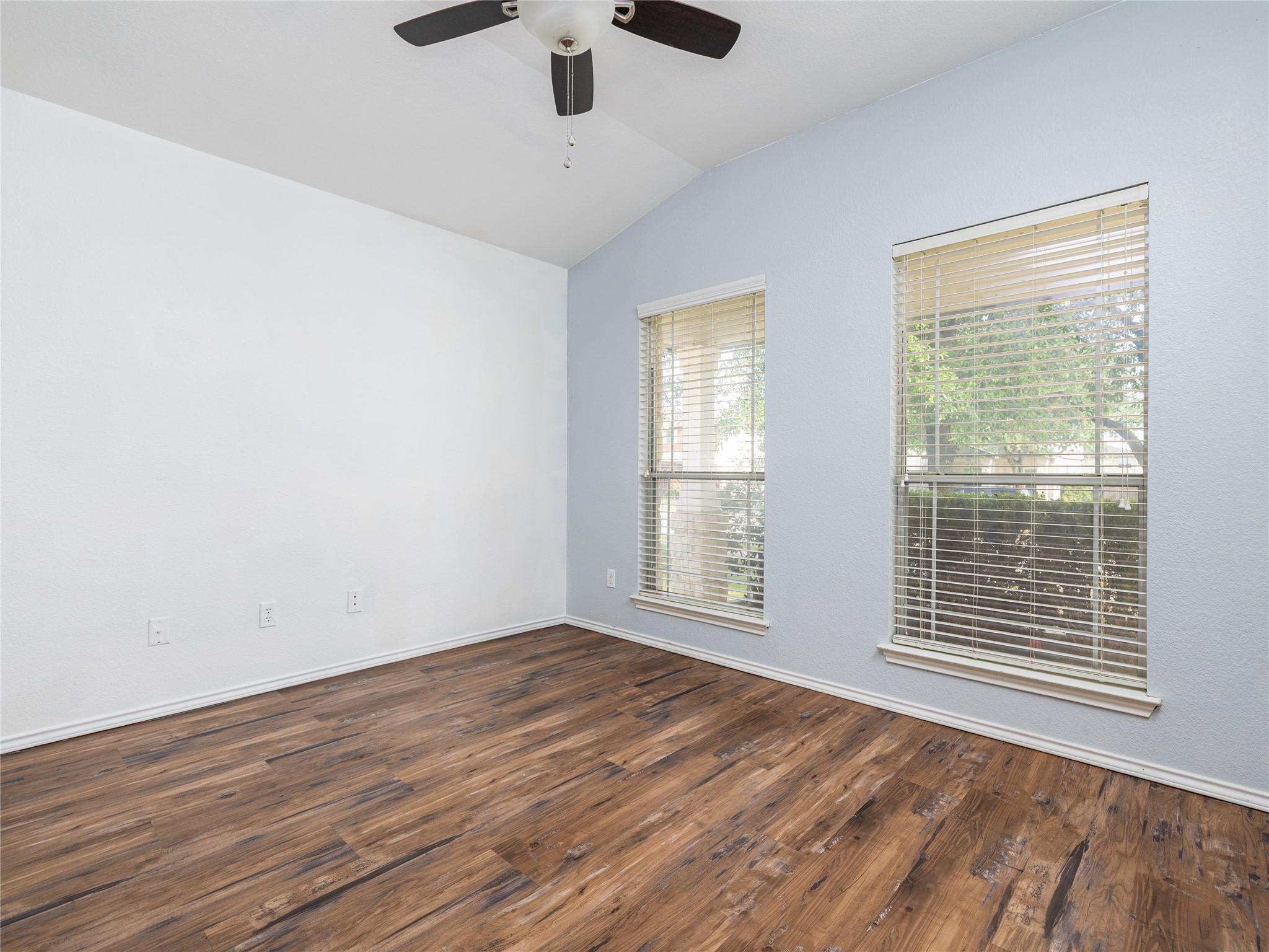 222 Killian Loop, Hutto, TX 78634