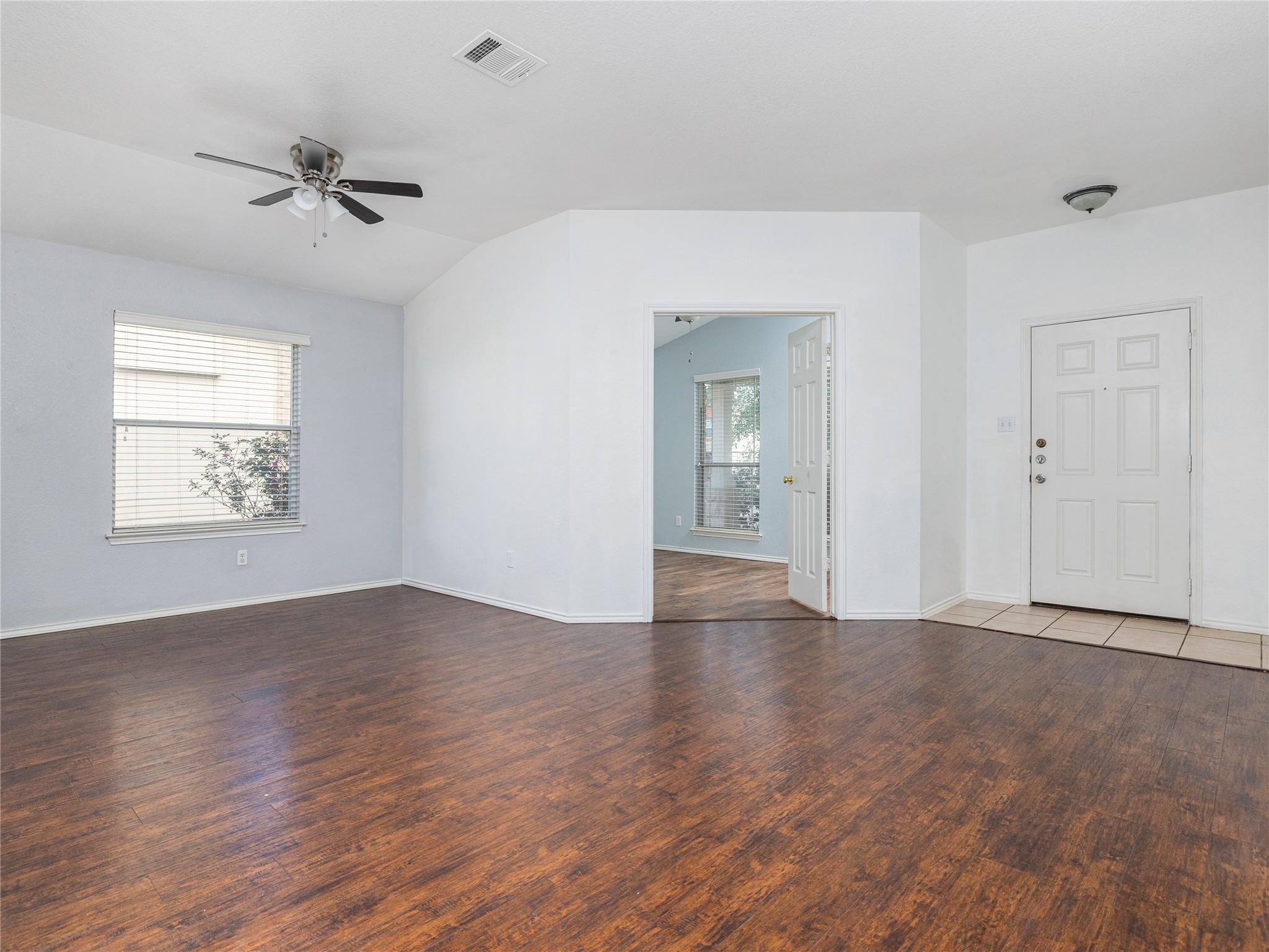 222 Killian Loop, Hutto, TX 78634