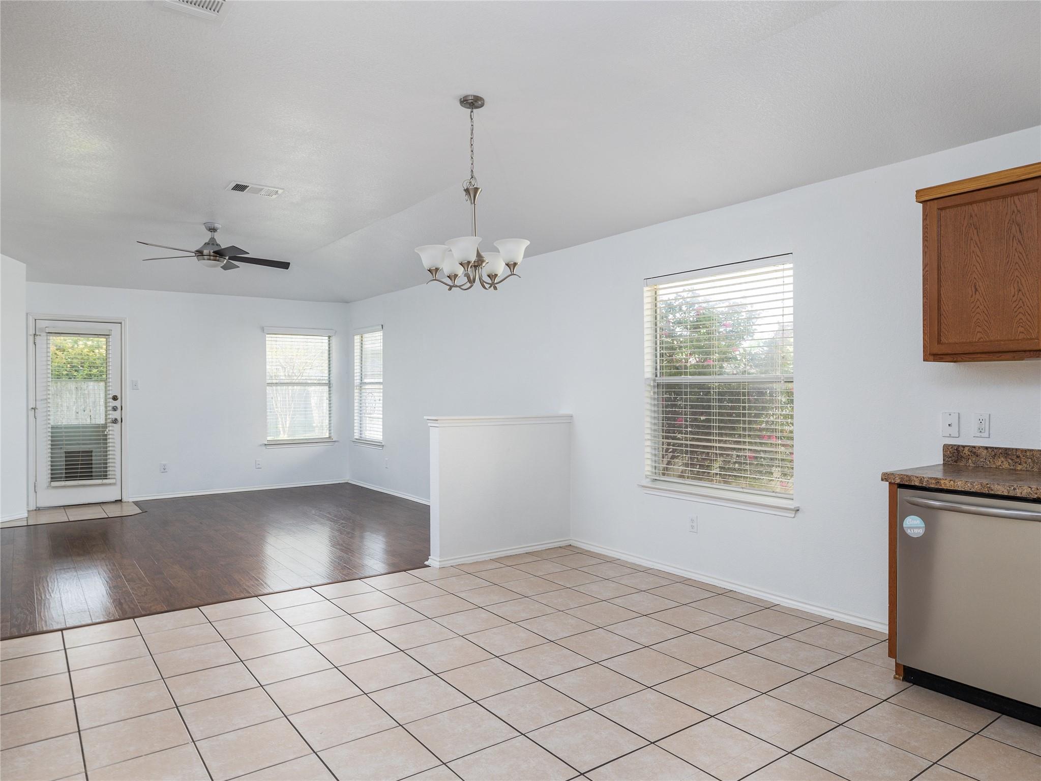 222 Killian Loop, Hutto, TX 78634