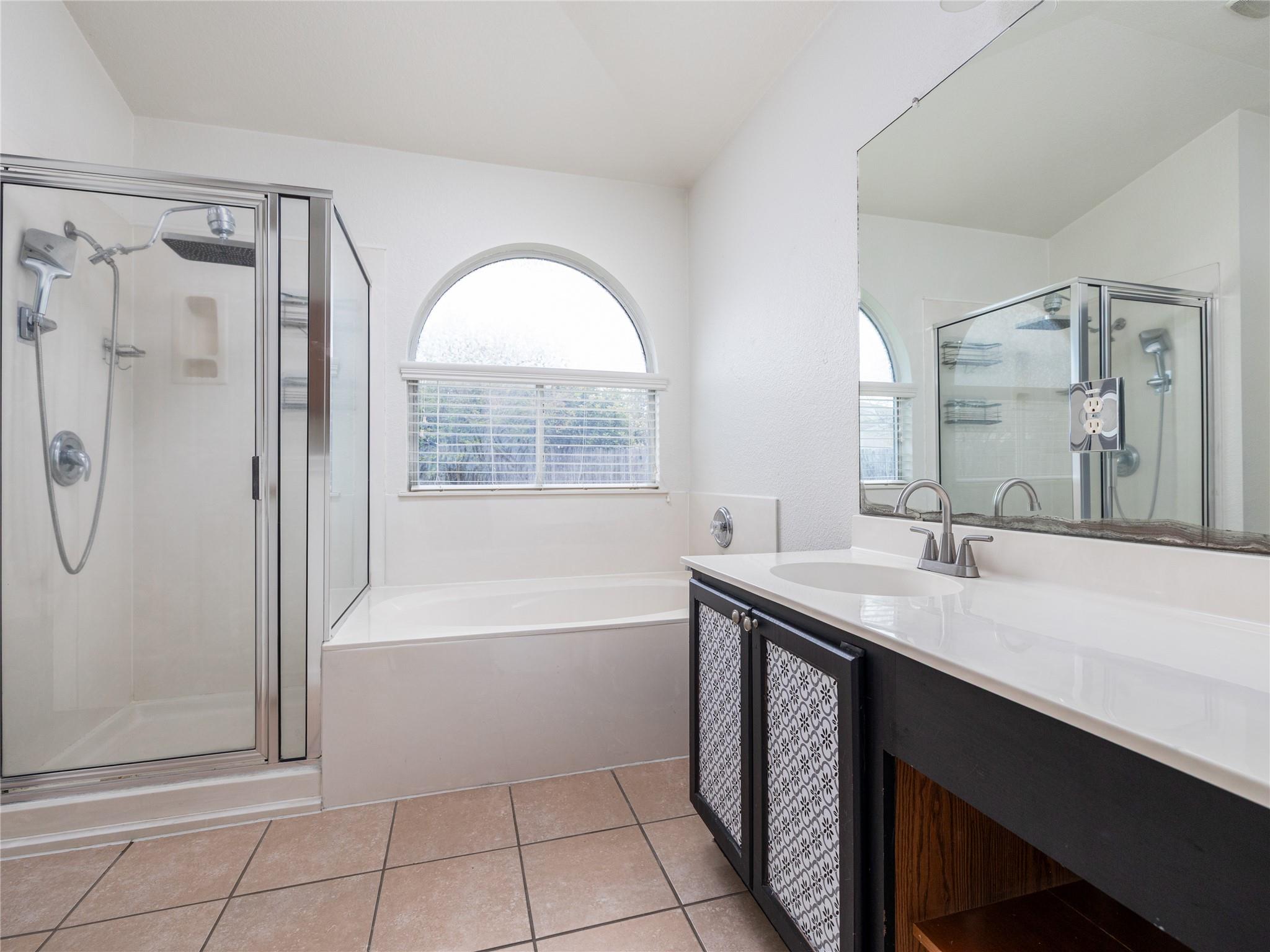 222 Killian Loop, Hutto, TX 78634