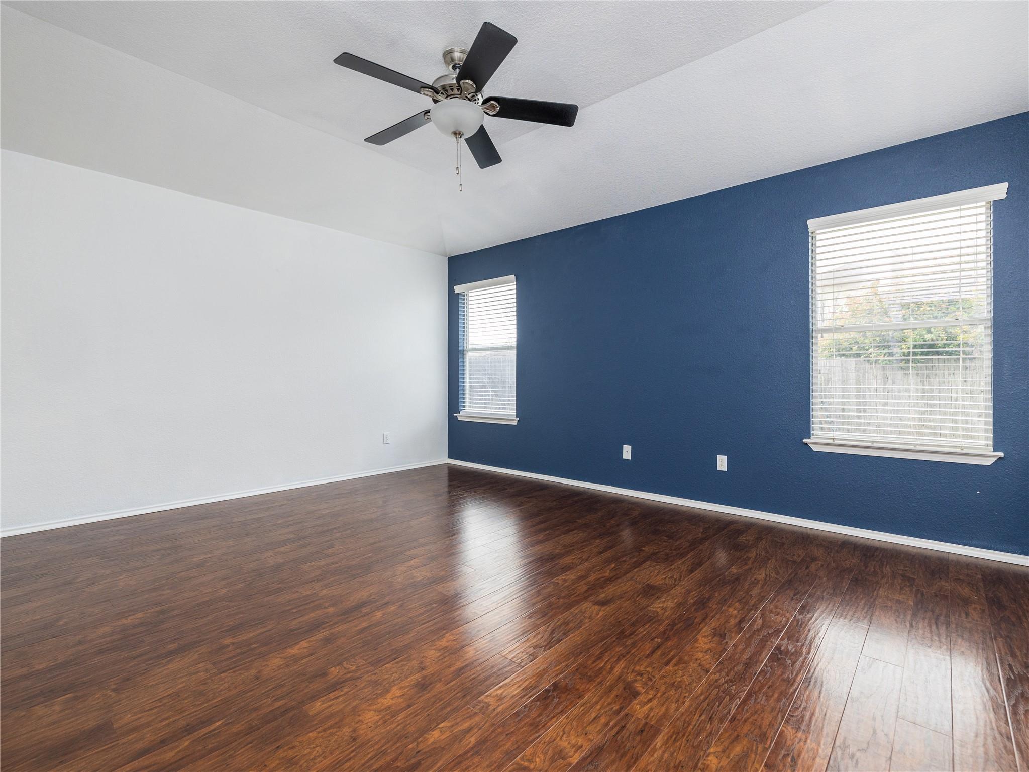 222 Killian Loop, Hutto, TX 78634