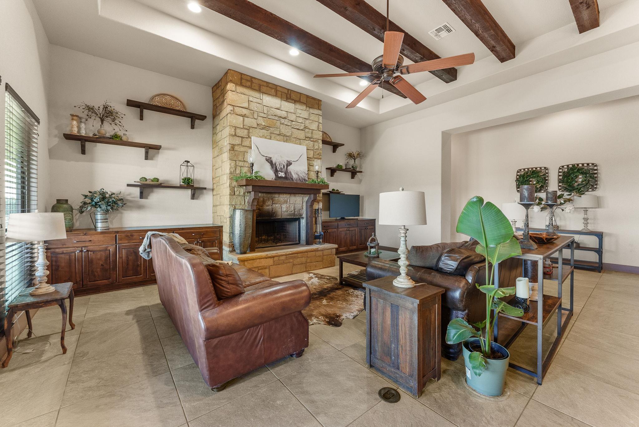 209 Stonehouse Dr, Liberty Hill, TX 78642