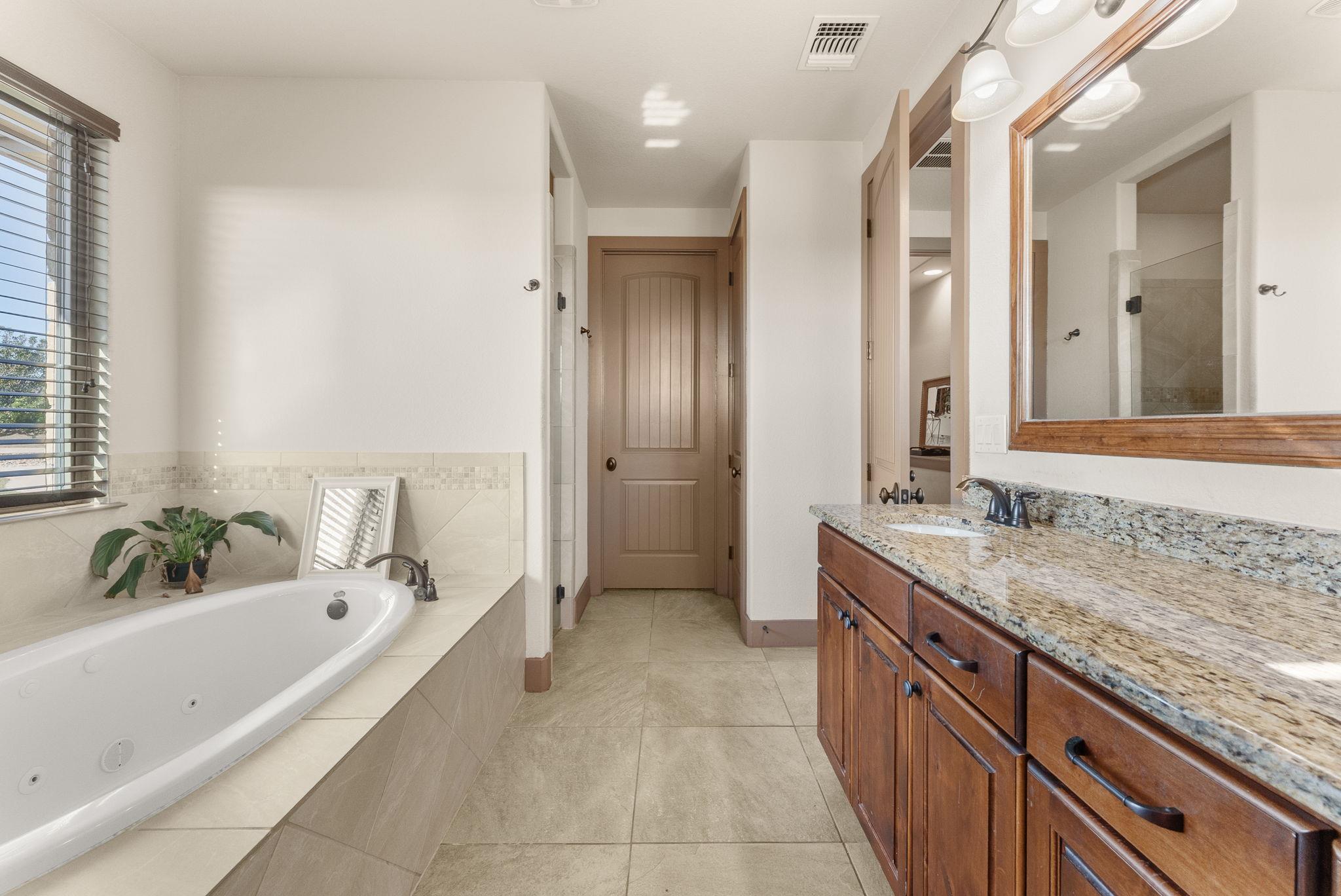 209 Stonehouse Dr, Liberty Hill, TX 78642