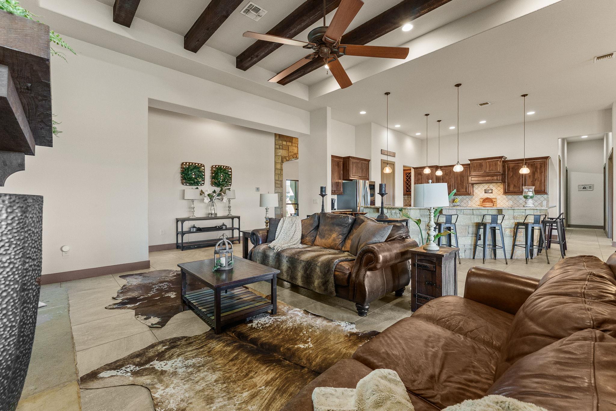 209 Stonehouse Dr, Liberty Hill, TX 78642