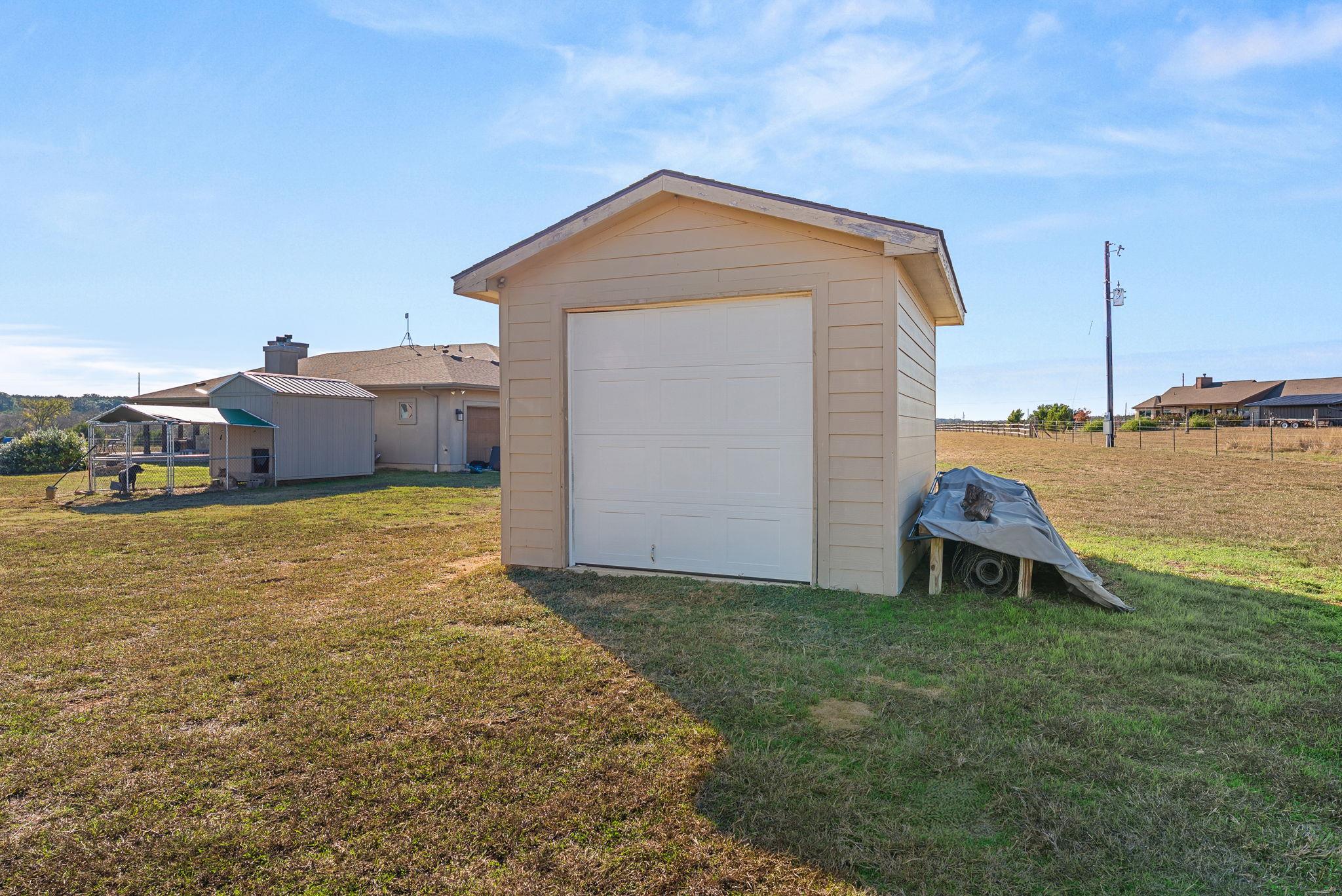 209 Stonehouse Dr, Liberty Hill, TX 78642