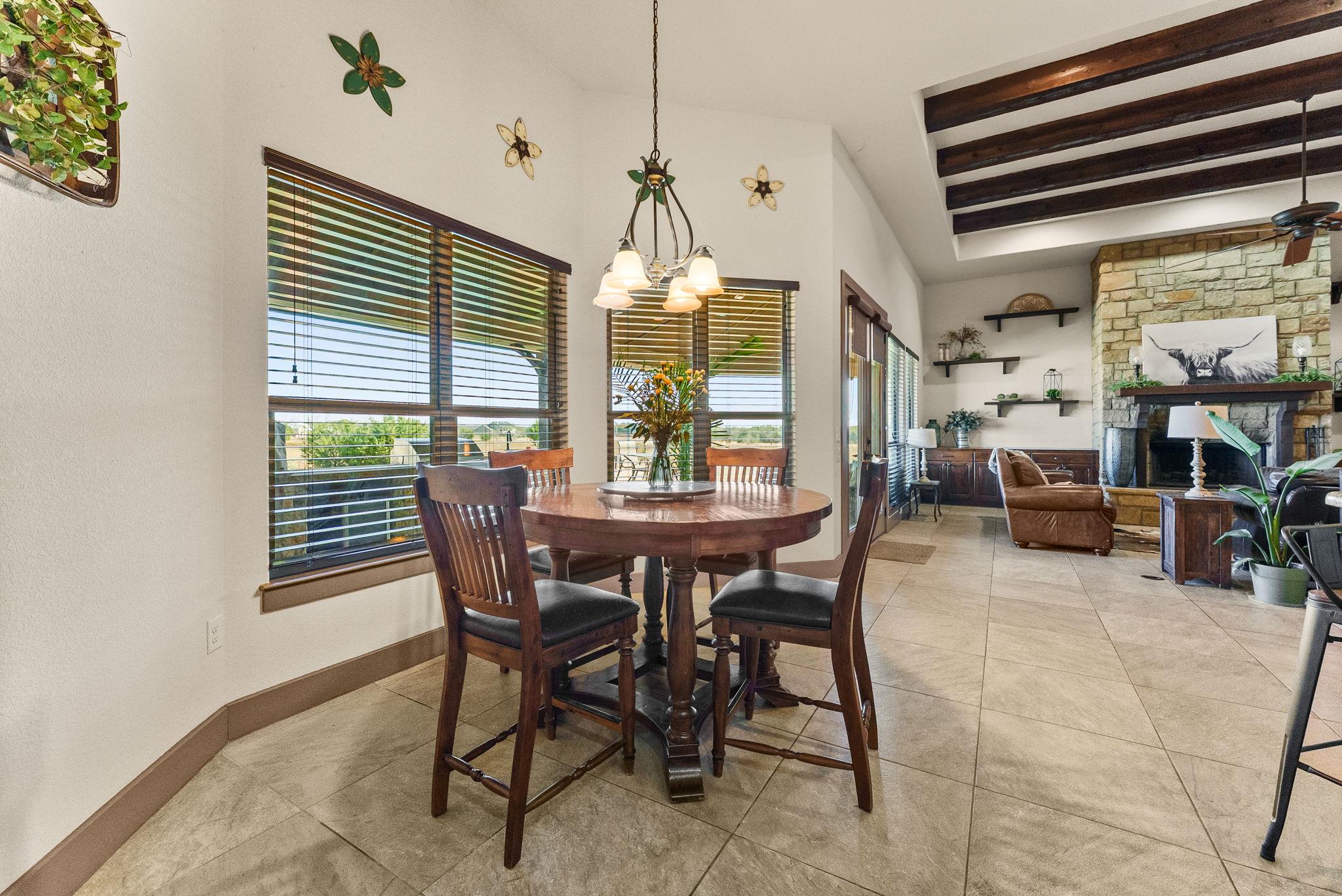 209 Stonehouse Dr, Liberty Hill, TX 78642