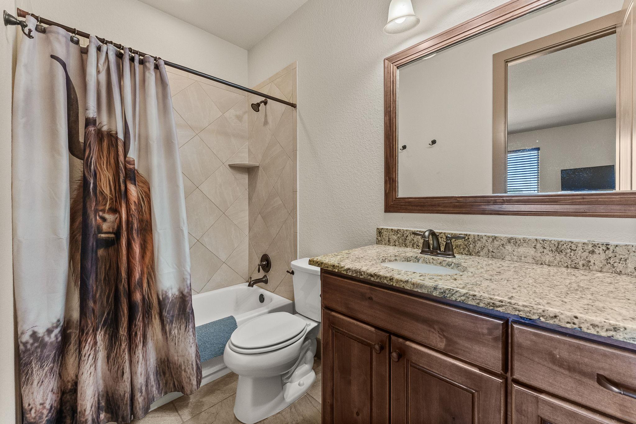 209 Stonehouse Dr, Liberty Hill, TX 78642